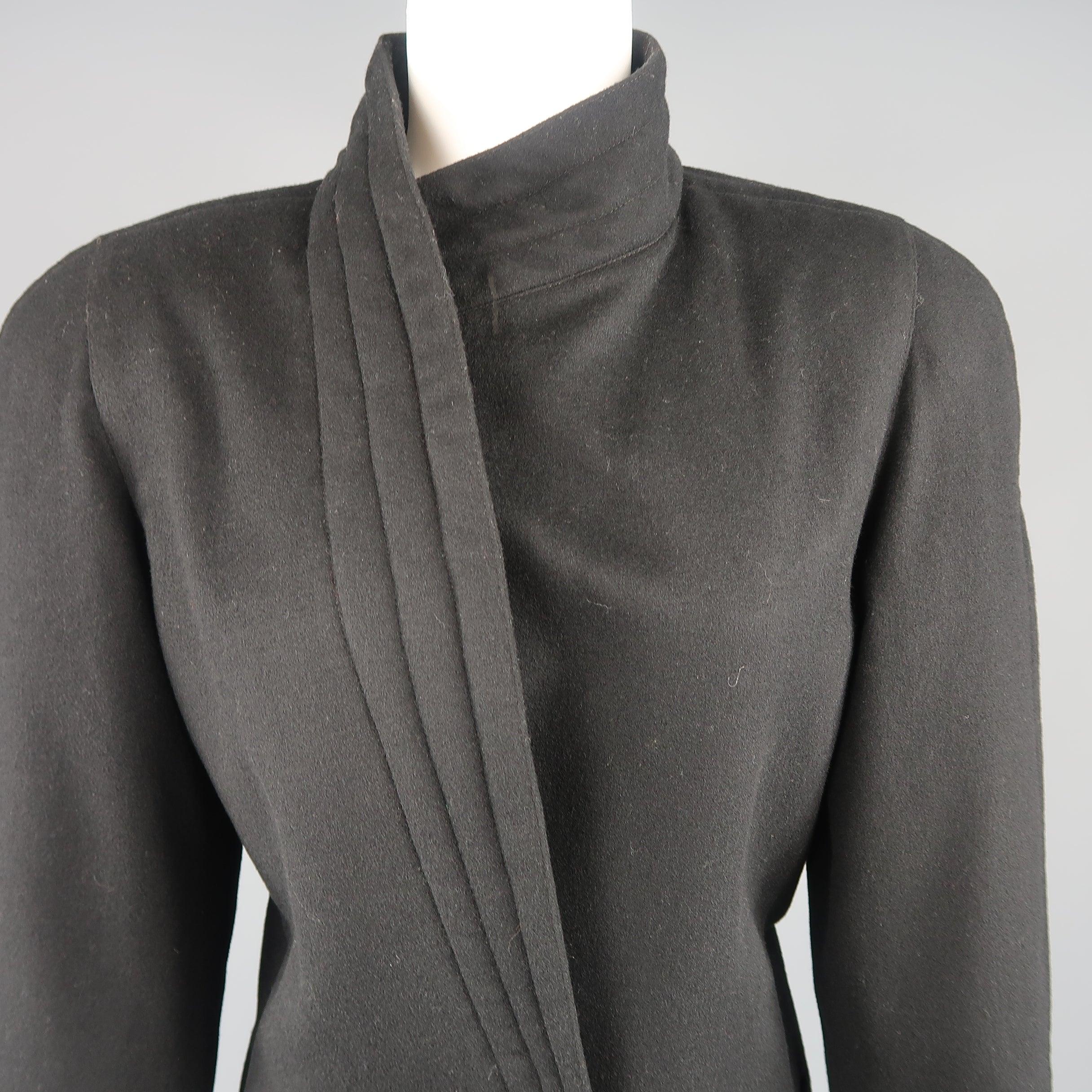 Vintage 1980er GIANNI VERSACE Größe 8 Schwarzer Wickelkragen Mantel Damen im Angebot