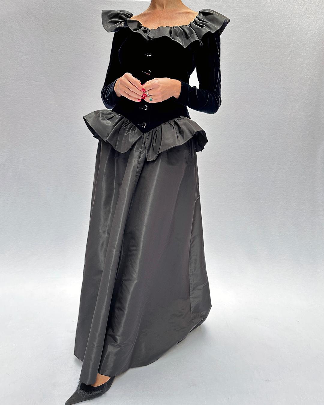 Vintage 1980s Givenchy Couture Velvet Gown For Sale 2