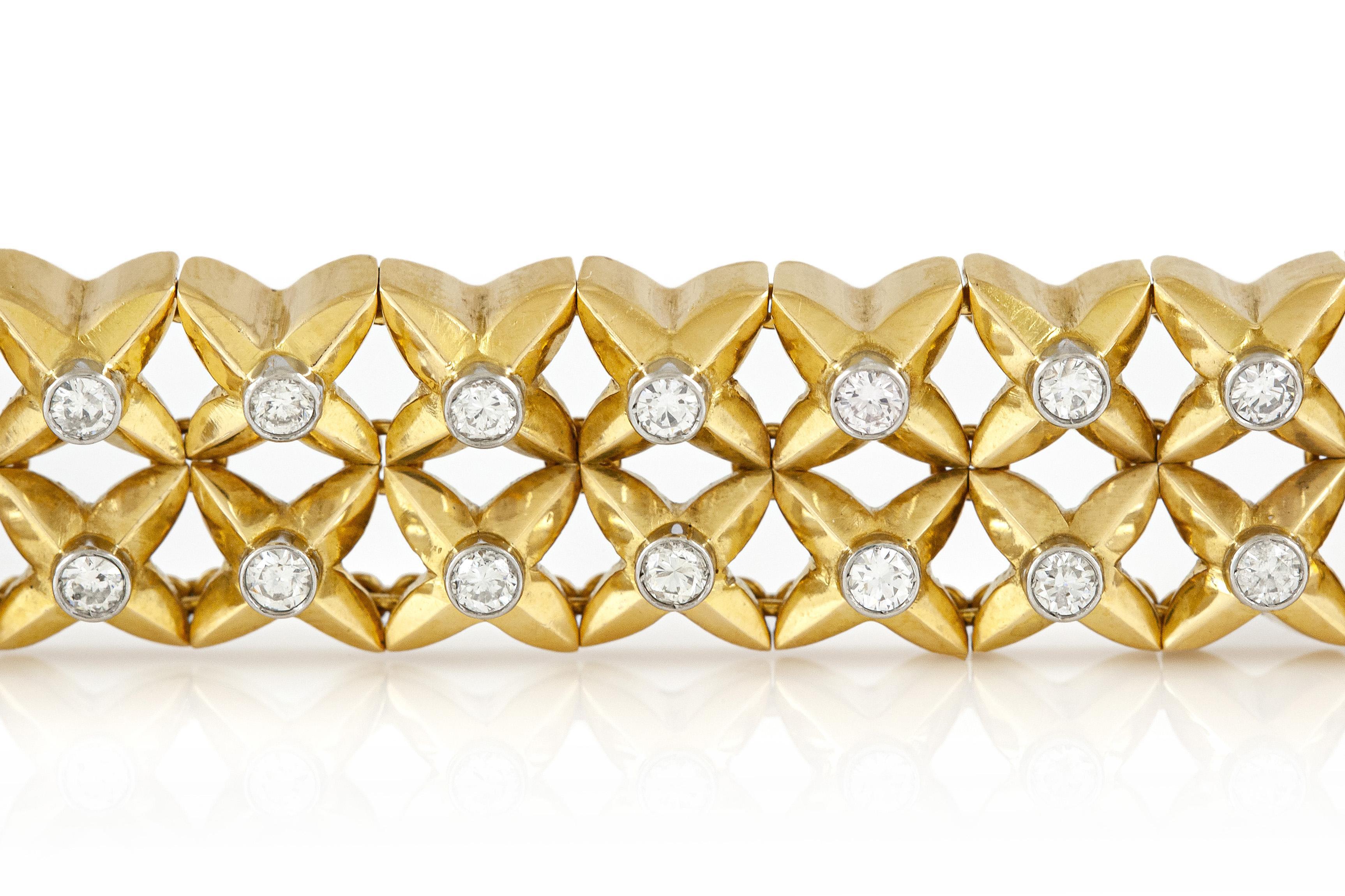 Taglio rotondo Bracciale vintage anni '80 A Link in oro con diamanti in vendita