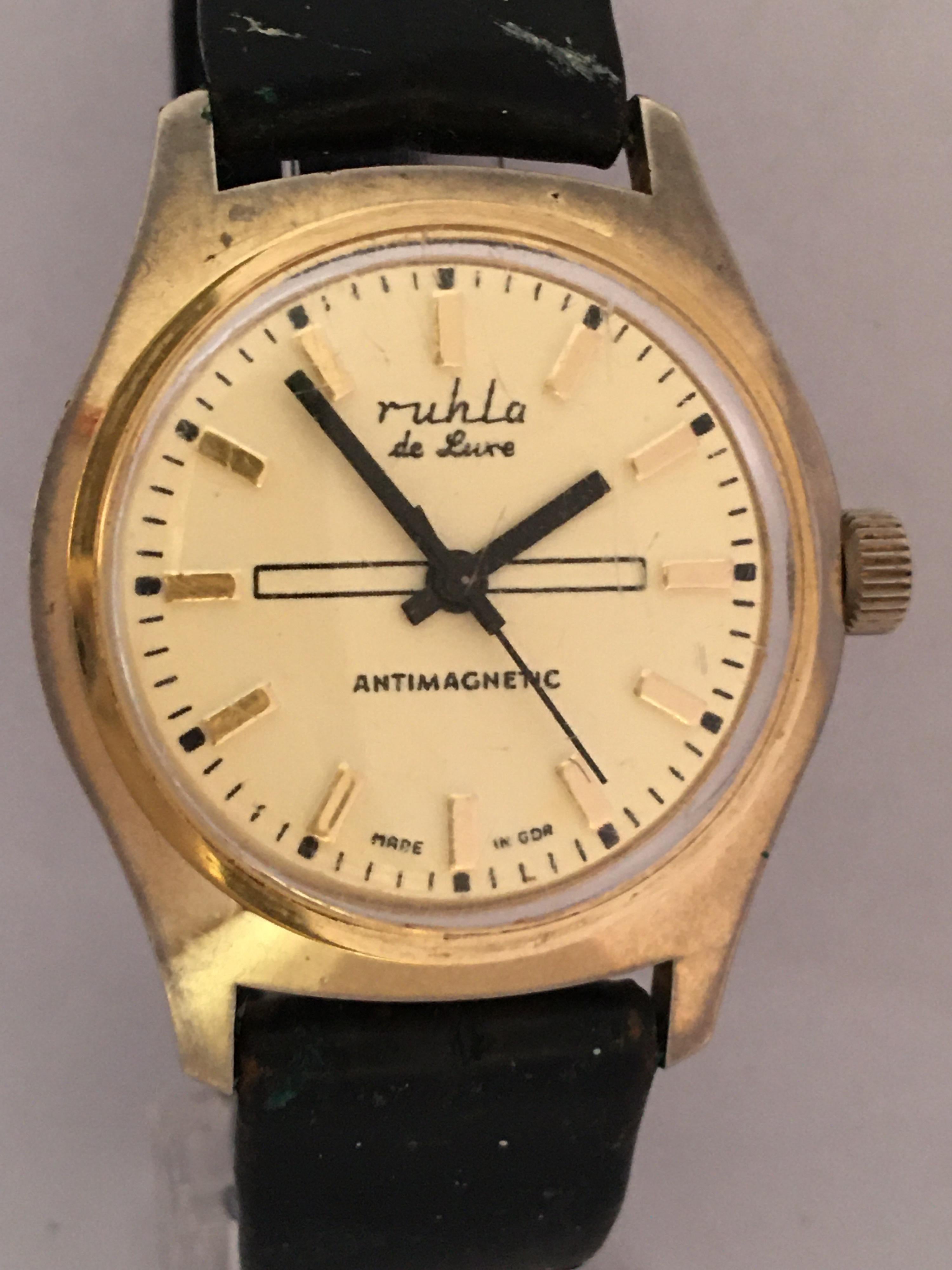 Vintage 1980s Gold-Plated and Stainless Steel Back Mechanical Watch For Sale 6