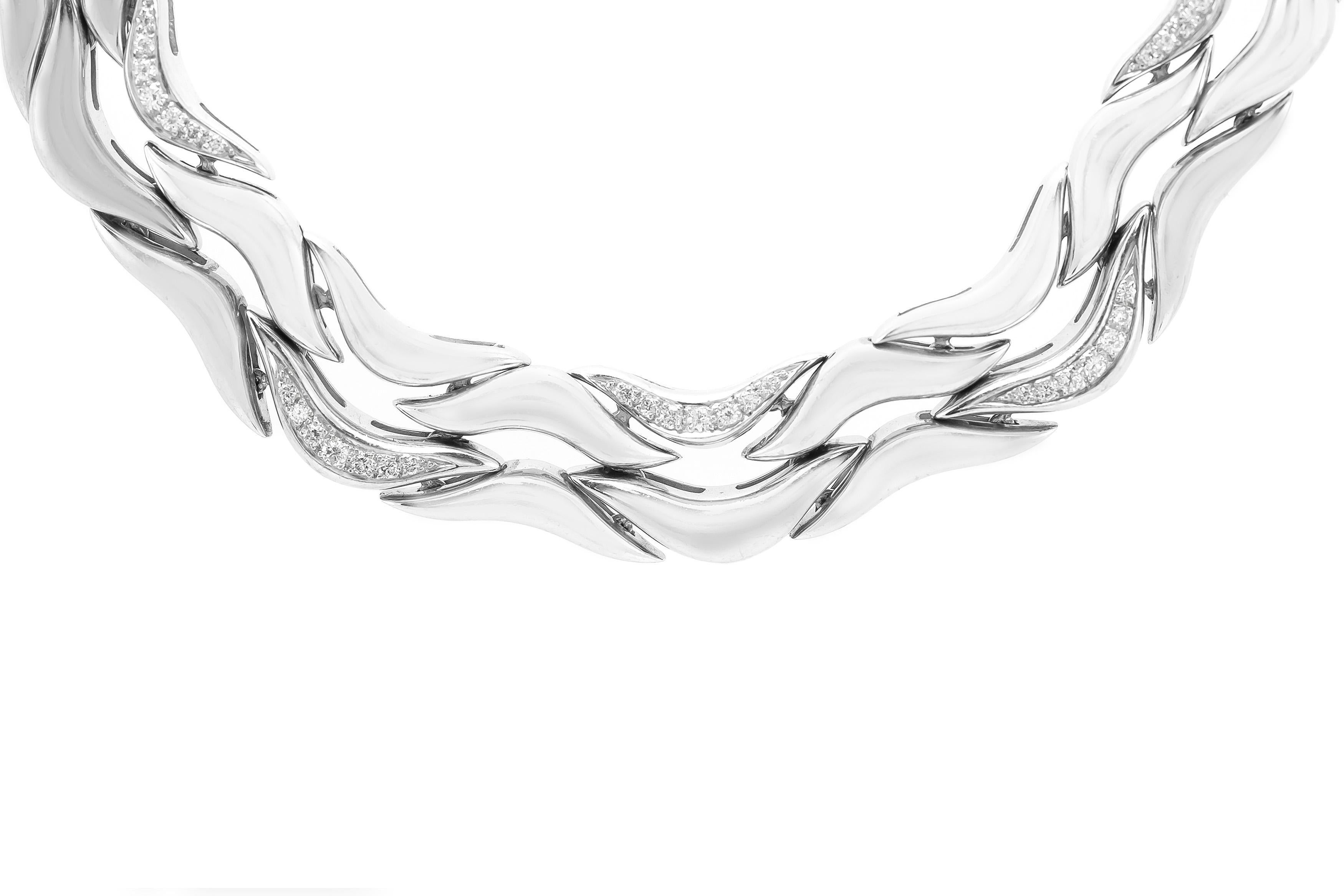 Round Cut Vintage 1980s Gubelin White Gold and Diamond Necklace and Bracelet Set For Sale