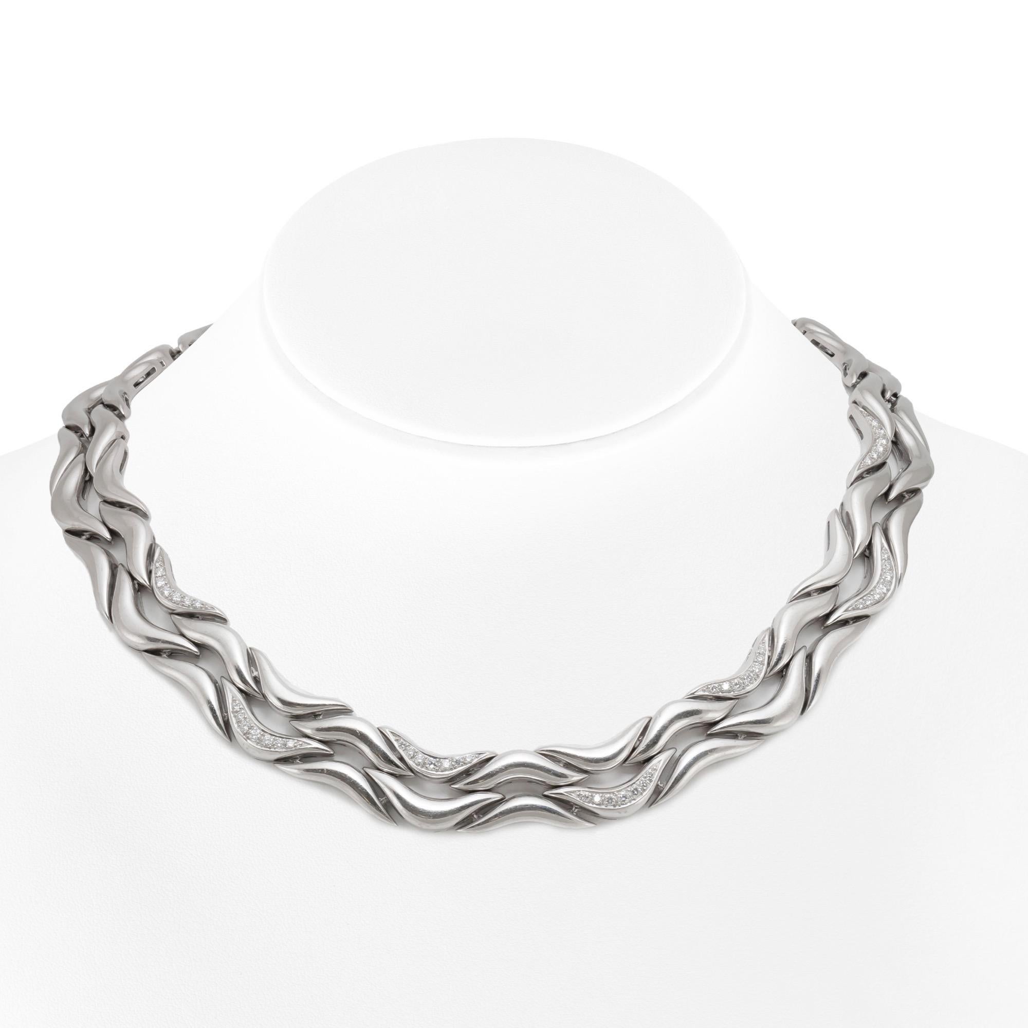 Vintage 1980s Gubelin White Gold and Diamond Necklace and Bracelet Set In Good Condition For Sale In New York, NY