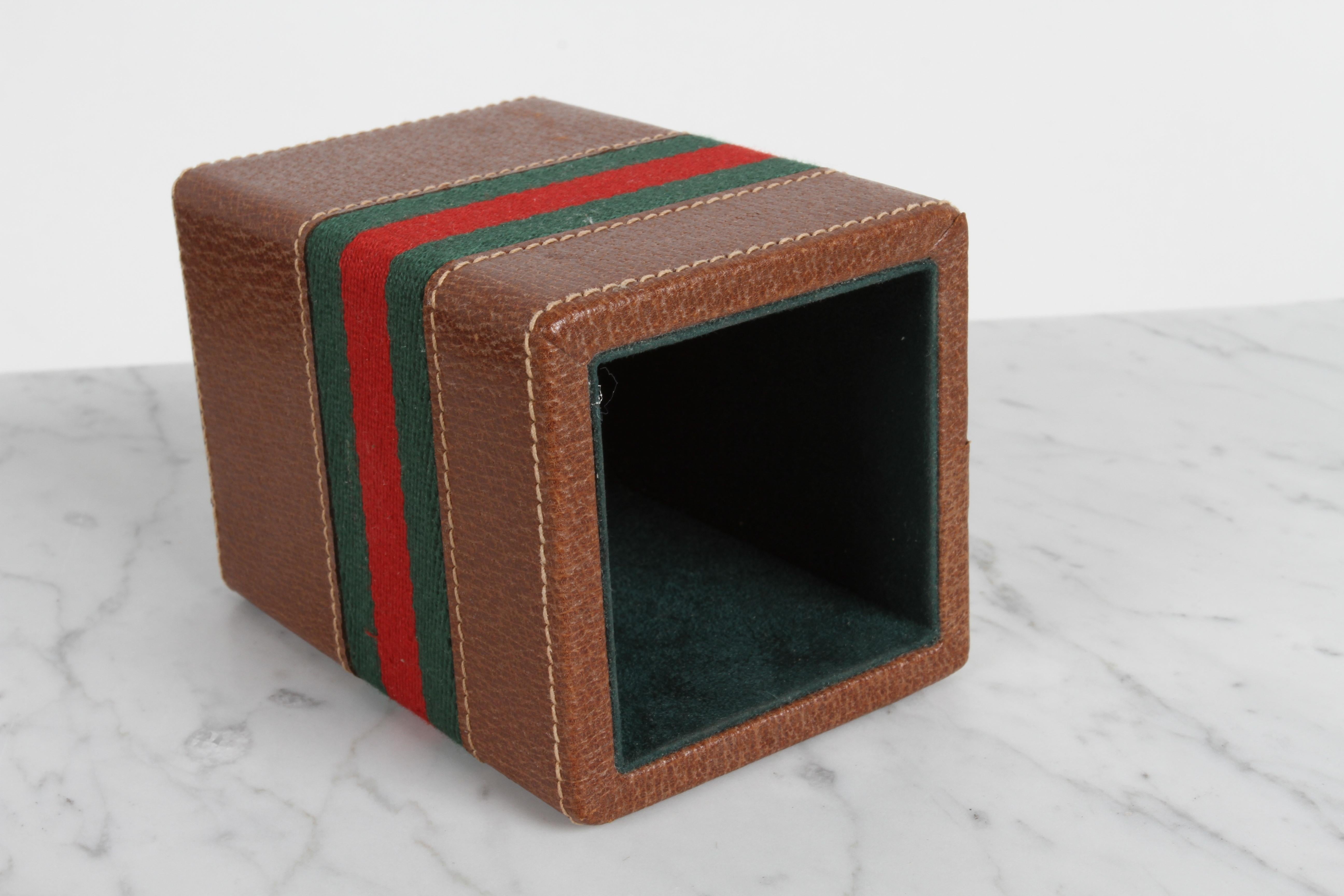 Vintage 1980s Gucci Desk Set Accessories - Leather Pen + Paper Holder & Tray For Sale 6