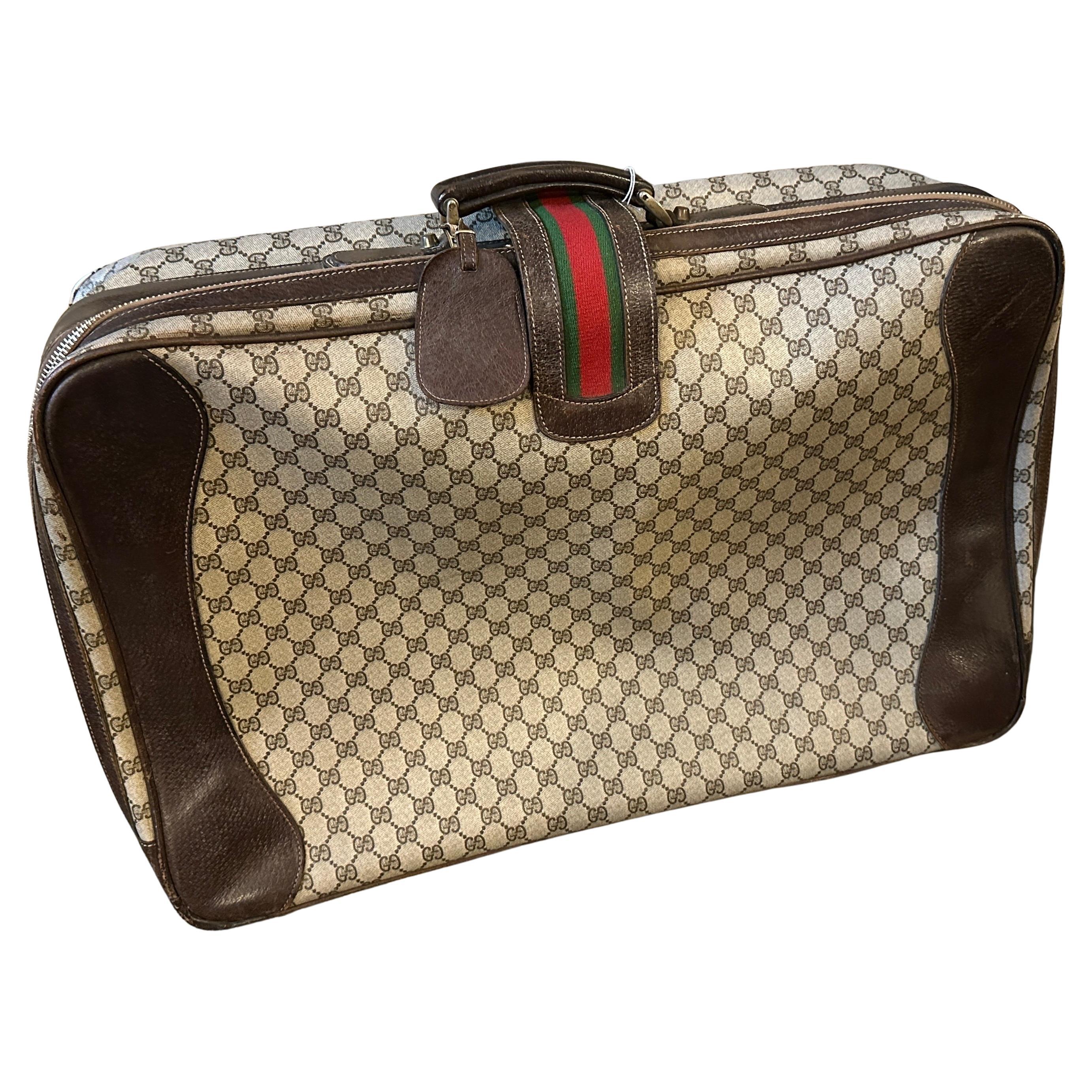 Vintage 1980s Gucci Iconic GG Monogram Suitcase mit Web Stripe im Angebot