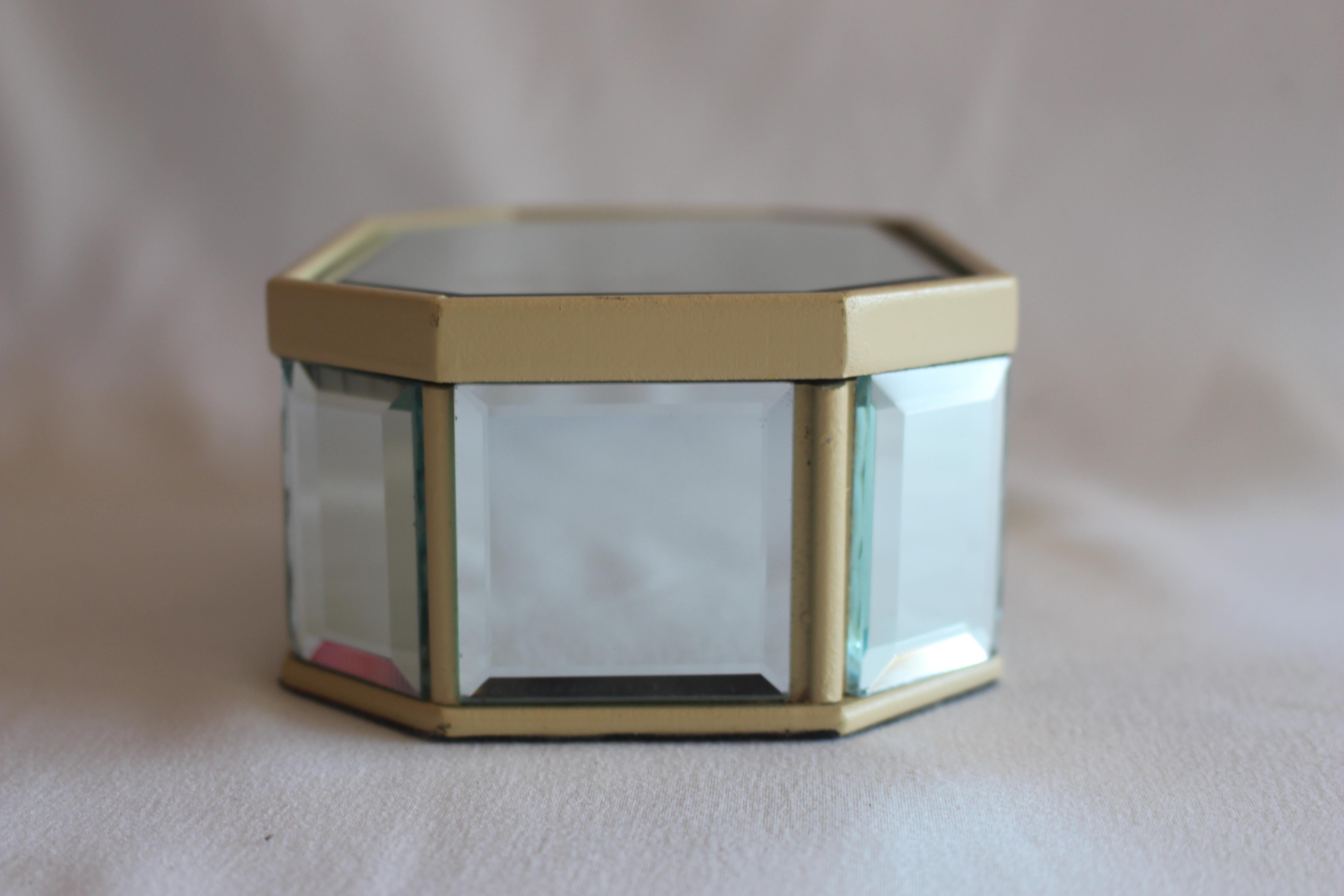 British Vintage 1980s Handcrafted Mirrored Beveled Jewelry Box Glass & Velvet For Sale