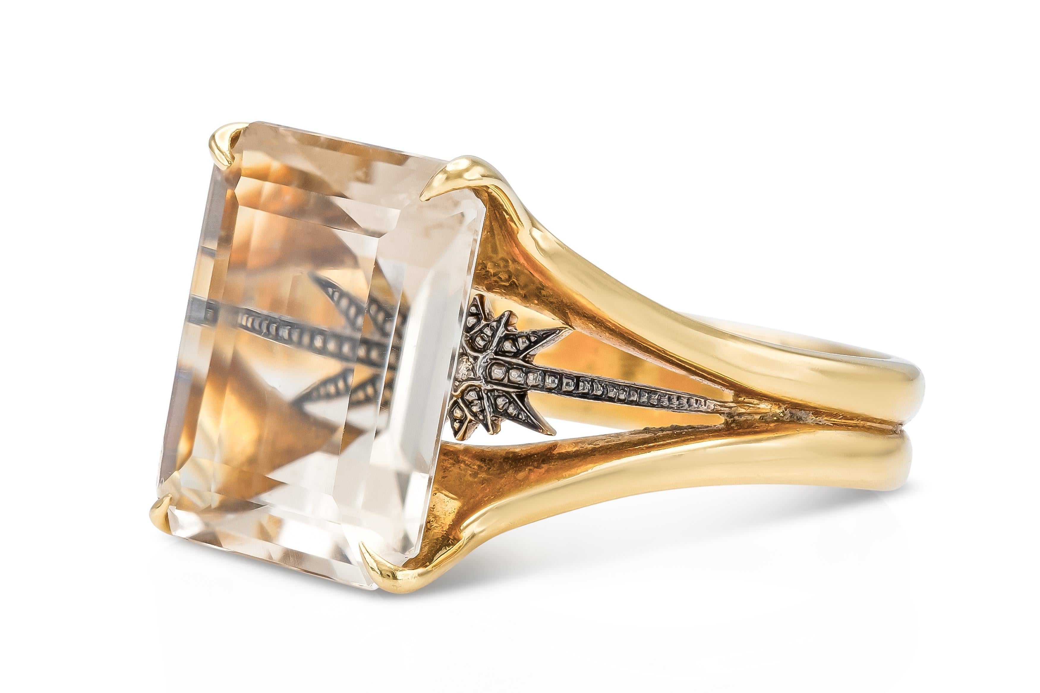Fein ausgearbeitet in 18 Karat Gelbgold mit einem quadratischen Topas und einem kleinen Diamanten auf einem Sternmotiv darunter.
Unterzeichnet von H. Stern
Circa 1980er Jahre
Größe 9 1/2