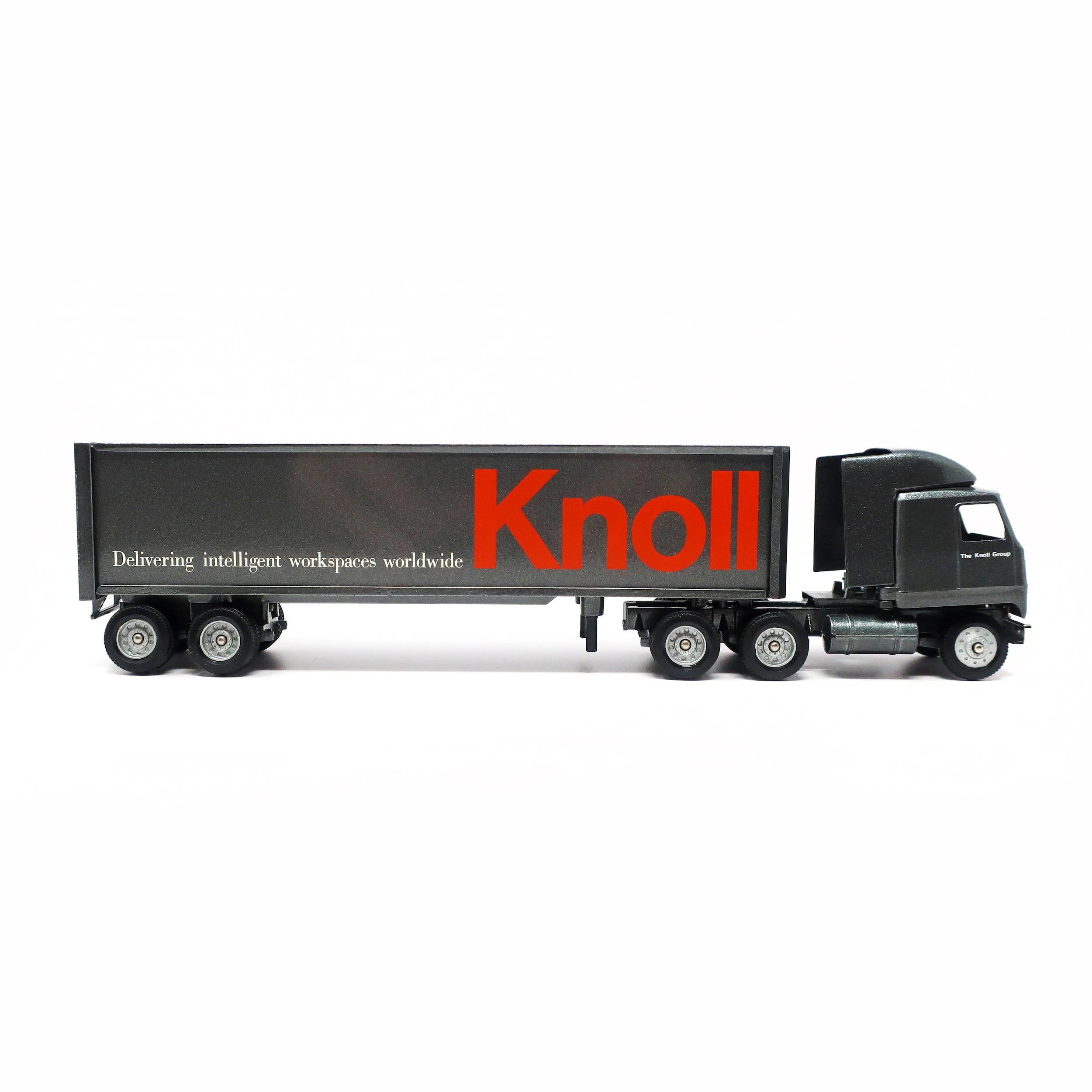 Mid-Century Modern Vintage 1980s Knoll Furniture Metal Truck For Sale