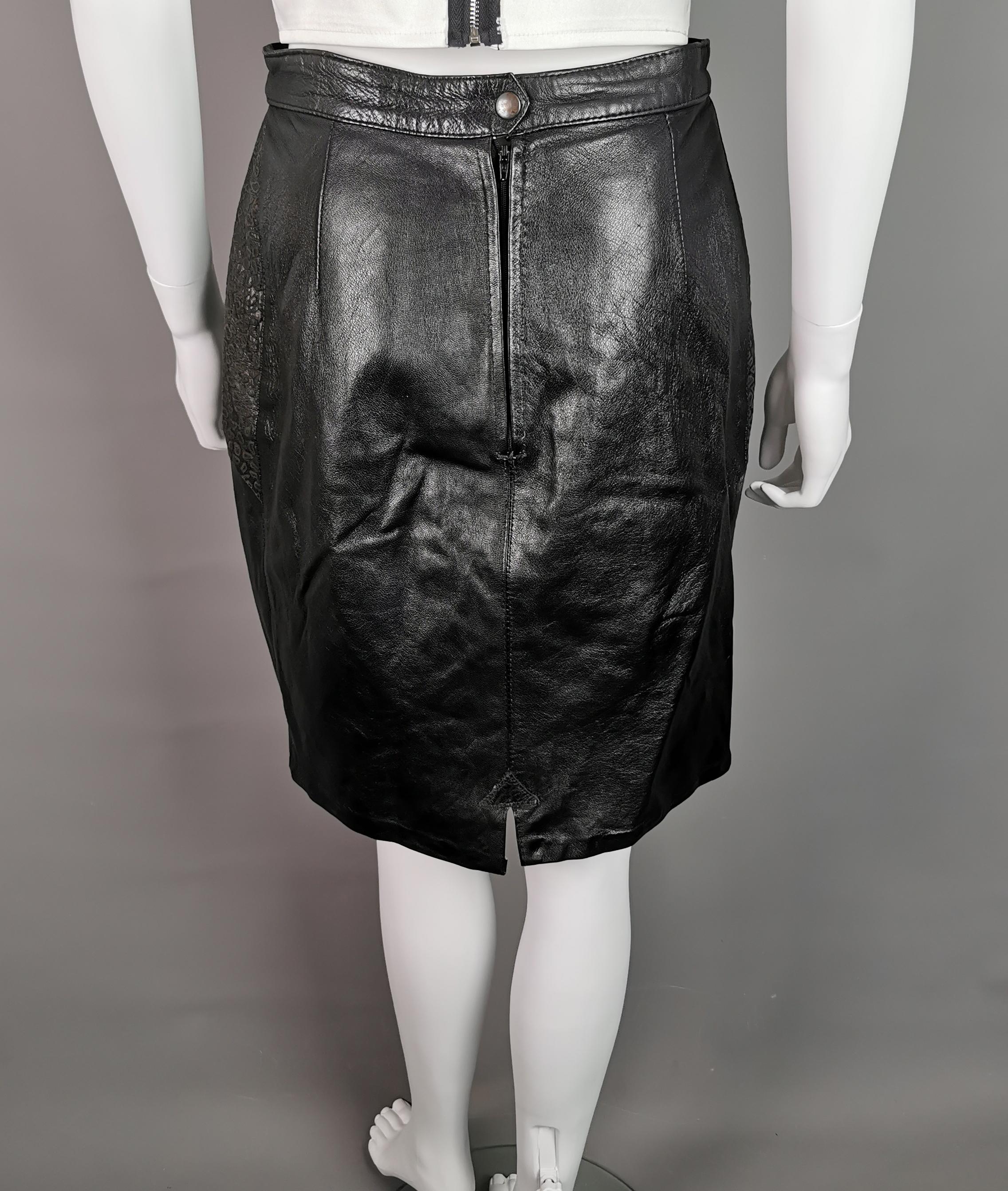 Vintage 1980s leather mini skirt, animal print  For Sale 2