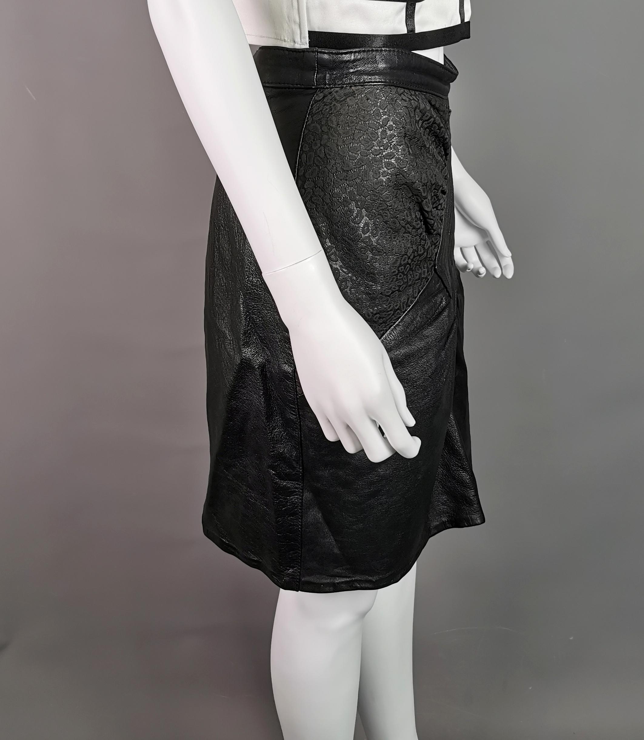 Vintage 1980s leather mini skirt, animal print  For Sale 3