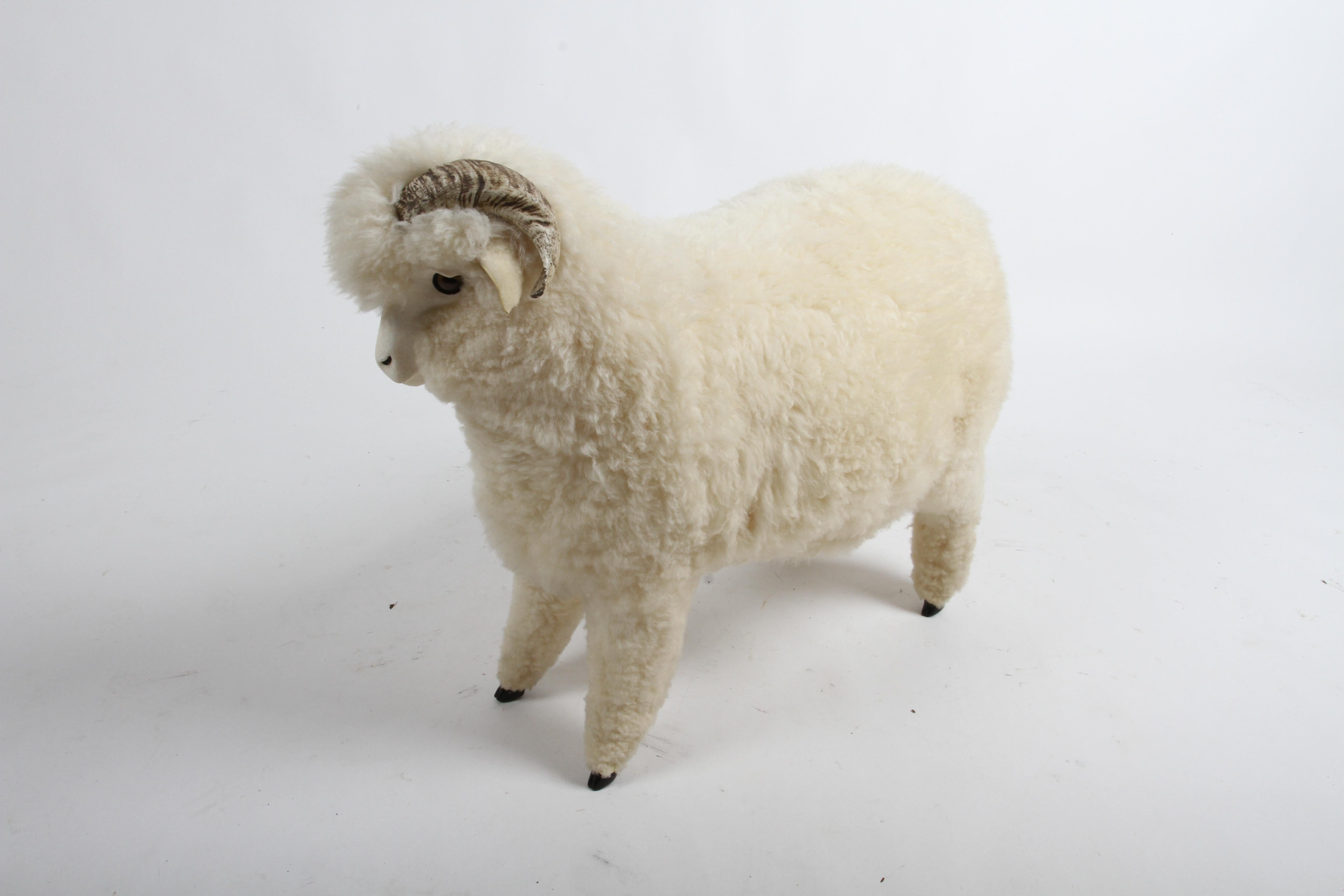 Vintage 1980er Jahre, lebensgroße Schafskulptur, Ottomane oder Fußhocker von Joel Donahoe im Angebot 13