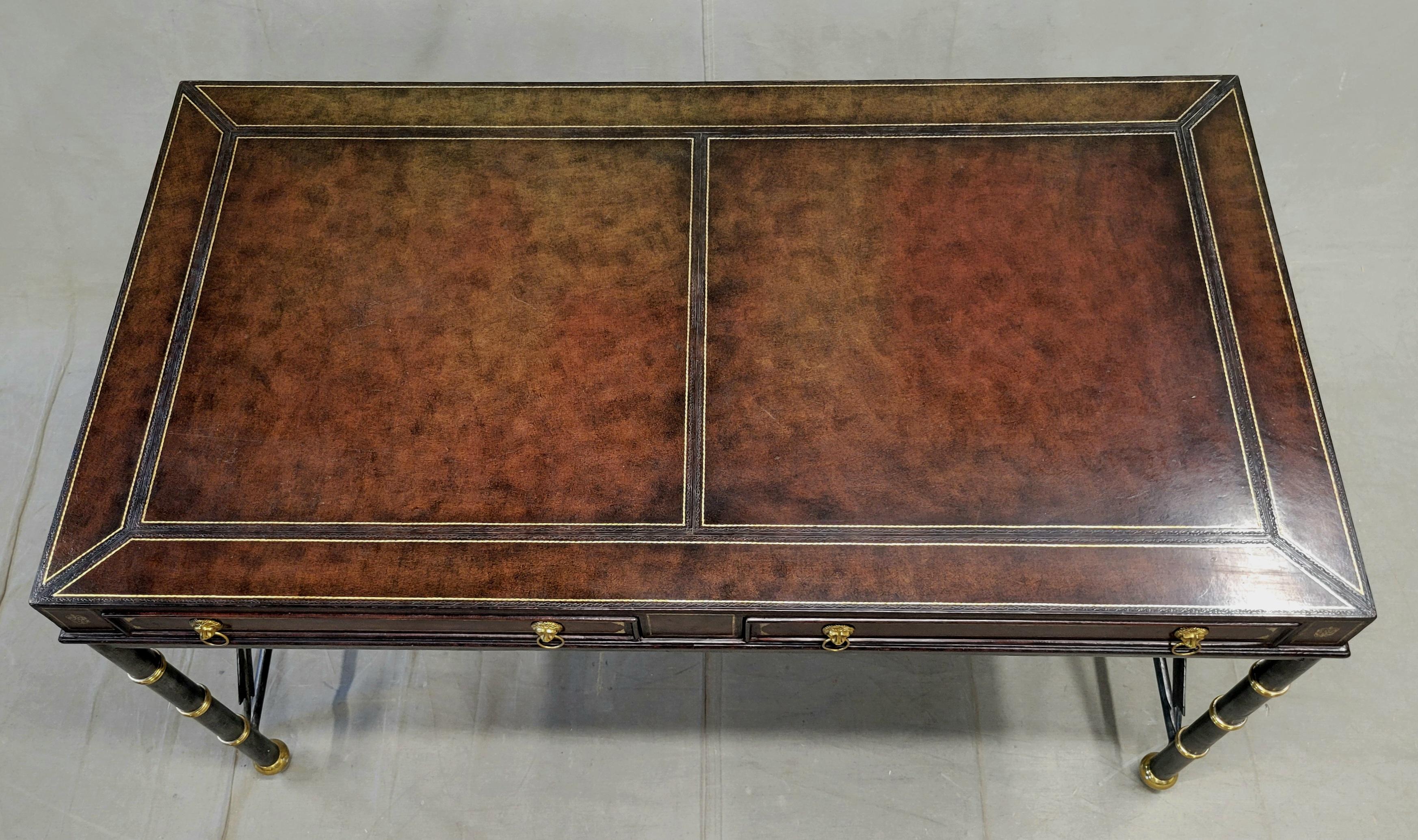 Vintage 1980s Maitland Smith Neoclassical Style Leather Top Writing Desk en Bueno estado para la venta en Centennial, CO