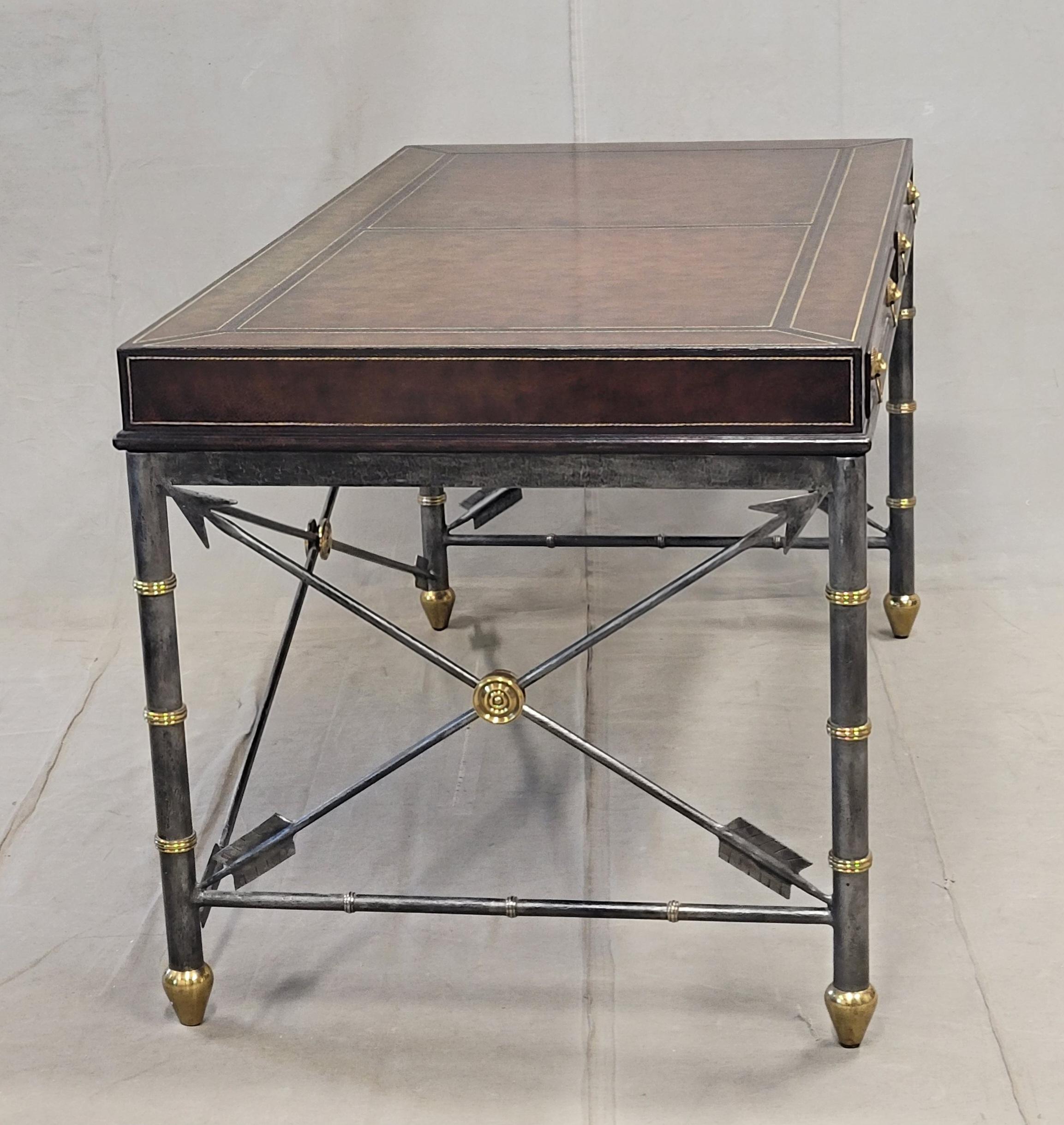 Vintage 1980s Maitland Smith Neoclassical Style Leather Top Writing Desk en venta 2