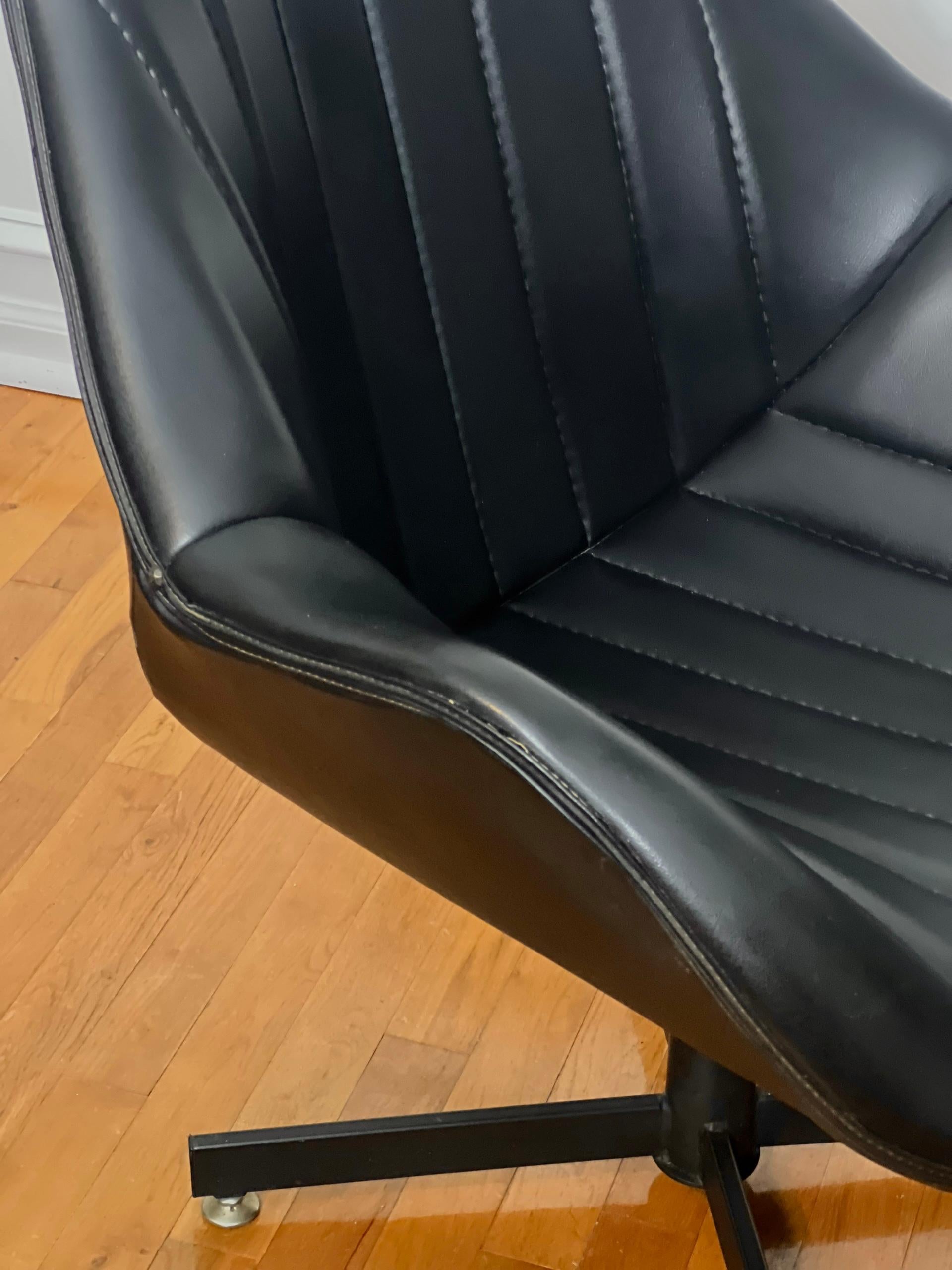 Vintage Modern Black Faux Leather Swivel Bucket Lounge Chair For Sale 3