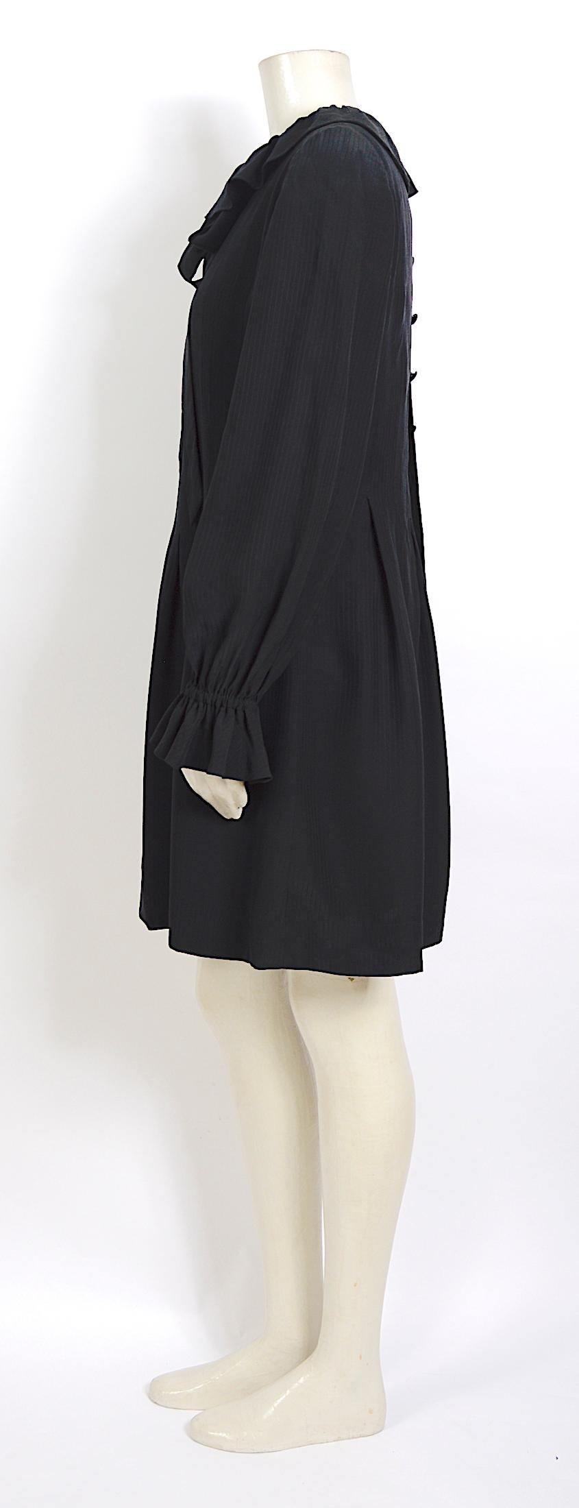 Noir Nina Ricci - Robe en soie noire vintage des années 1980 en vente