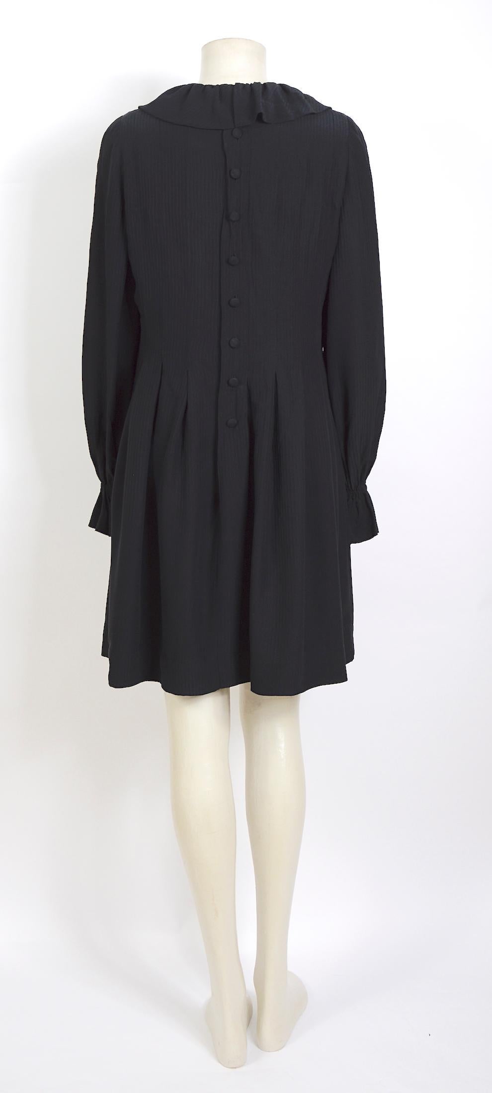 Vintage 1980s Nina Ricci black silk dress In Excellent Condition For Sale In Antwerp, BE