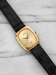 Vintage 1980s Piaget "Van Cleef & Arpels" 18K YG 9251 Manual Champagne 26 mm