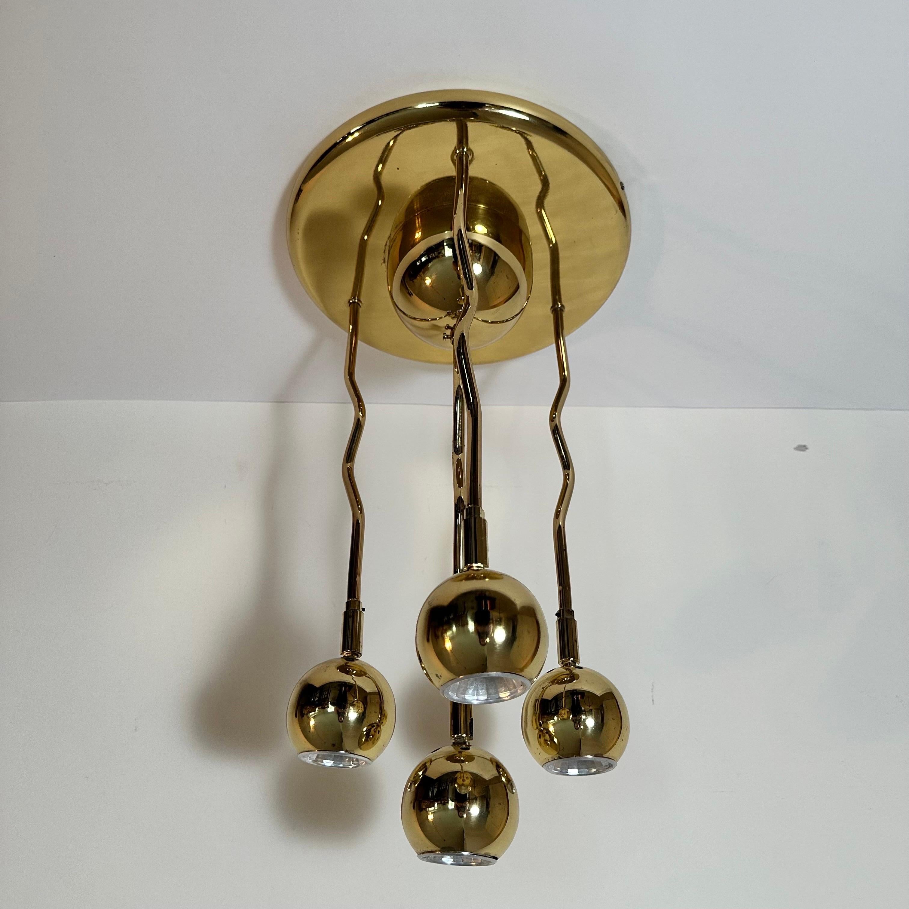 Lampada da incasso in ottone post-moderna vintage degli anni '80 con 4 bracci a cascata Zig Zag In condizioni buone in vendita a Amityville, NY