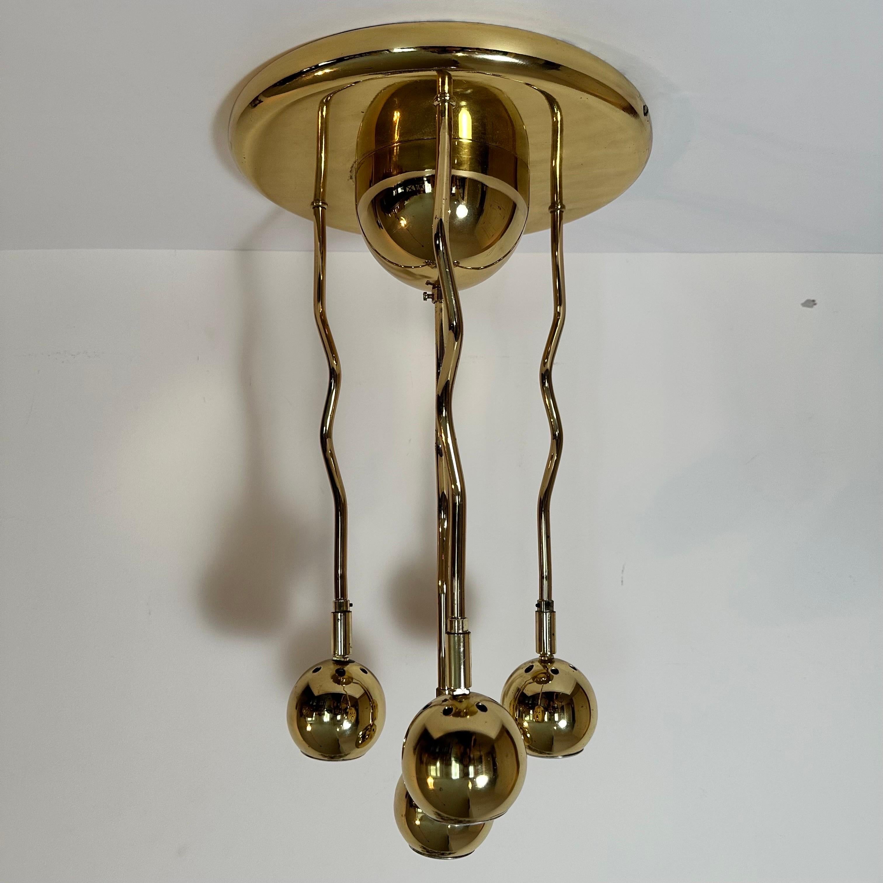 Lampada da incasso in ottone post-moderna vintage degli anni '80 con 4 bracci a cascata Zig Zag in vendita 2