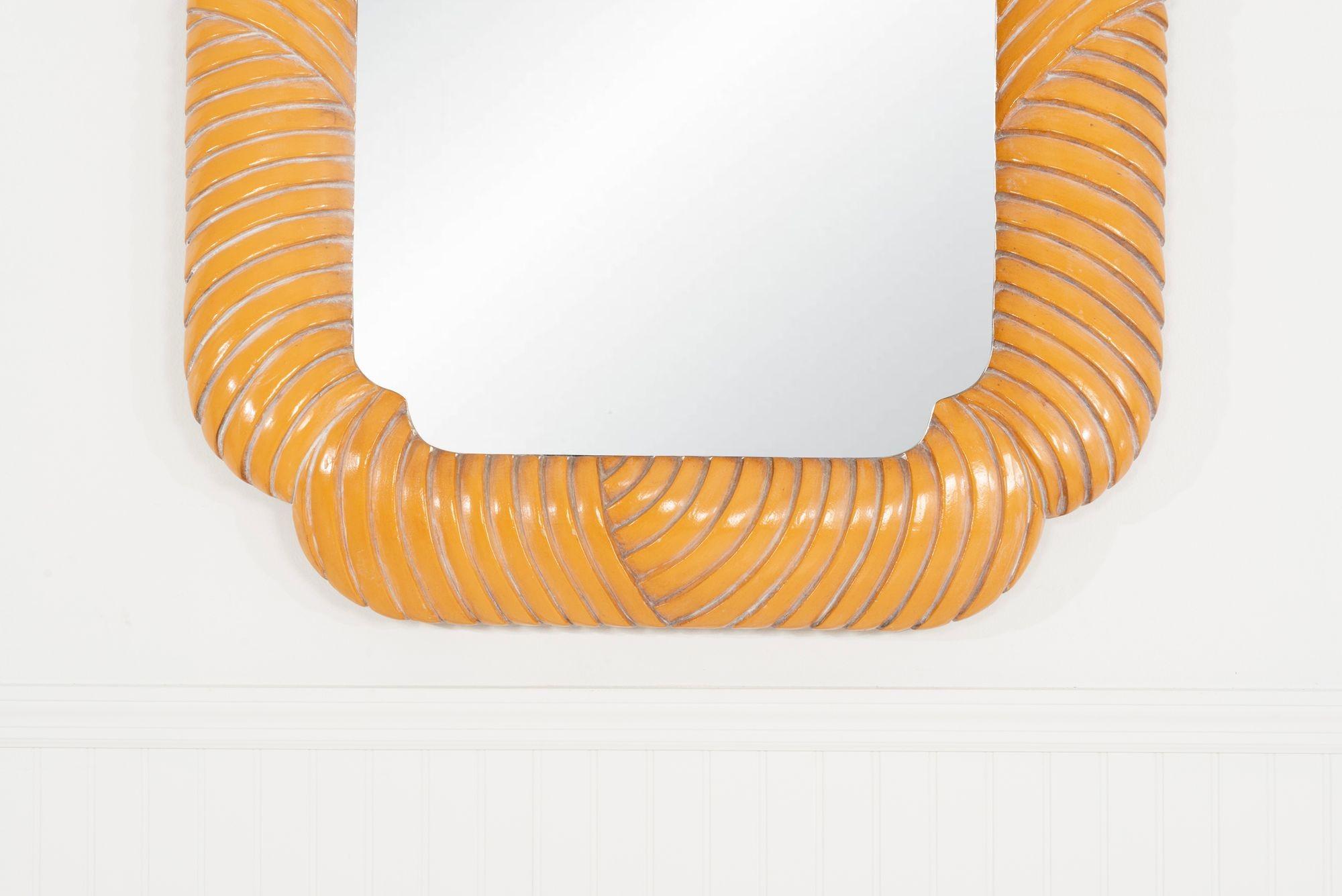 Fin du 20e siècle Miroir vintage des années 1980 enrobé de rotin avec coins arrondis en vente