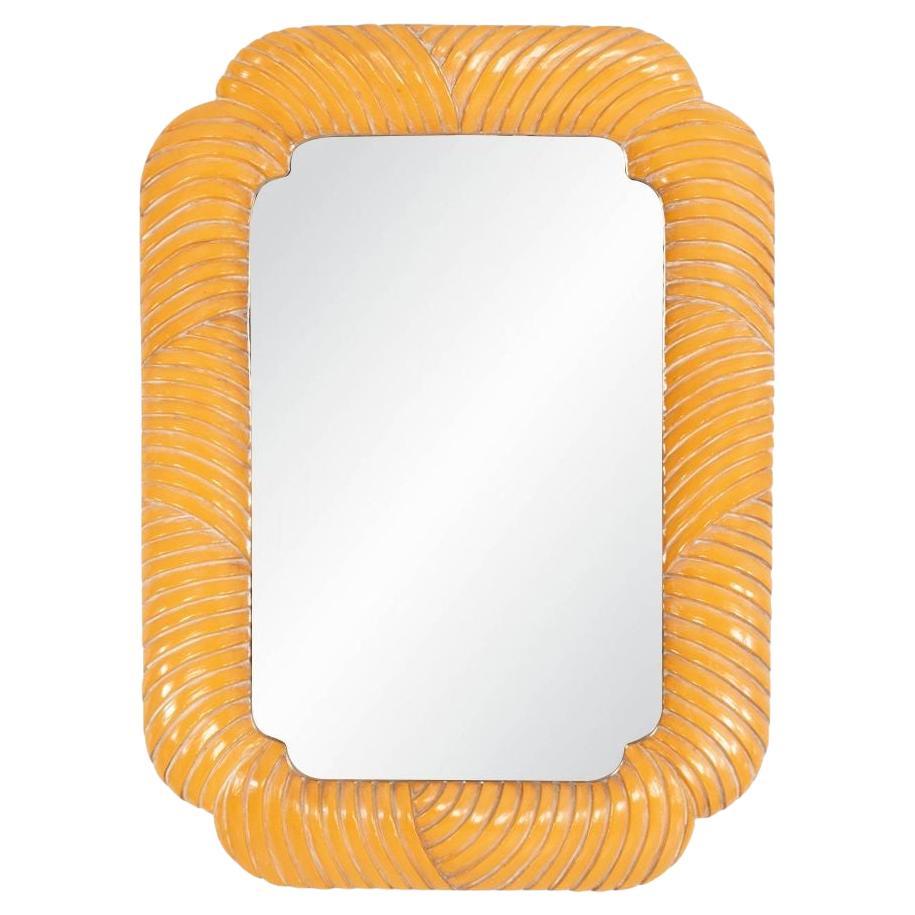 Miroir vintage des années 1980 enrobé de rotin avec coins arrondis en vente