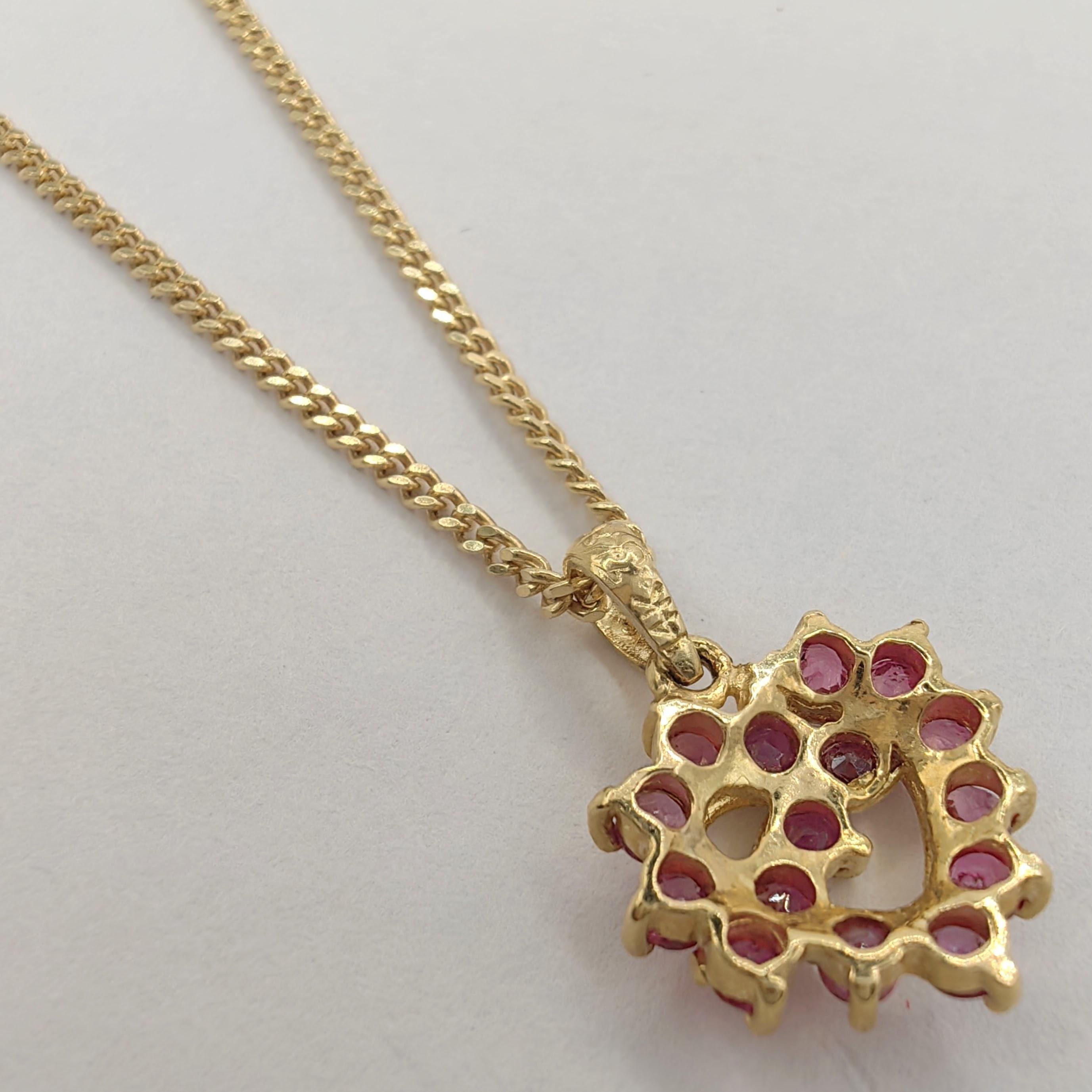 Collier pendentif cœur vintage en or jaune 14 carats avec rubis, années 1980 Pour femmes en vente