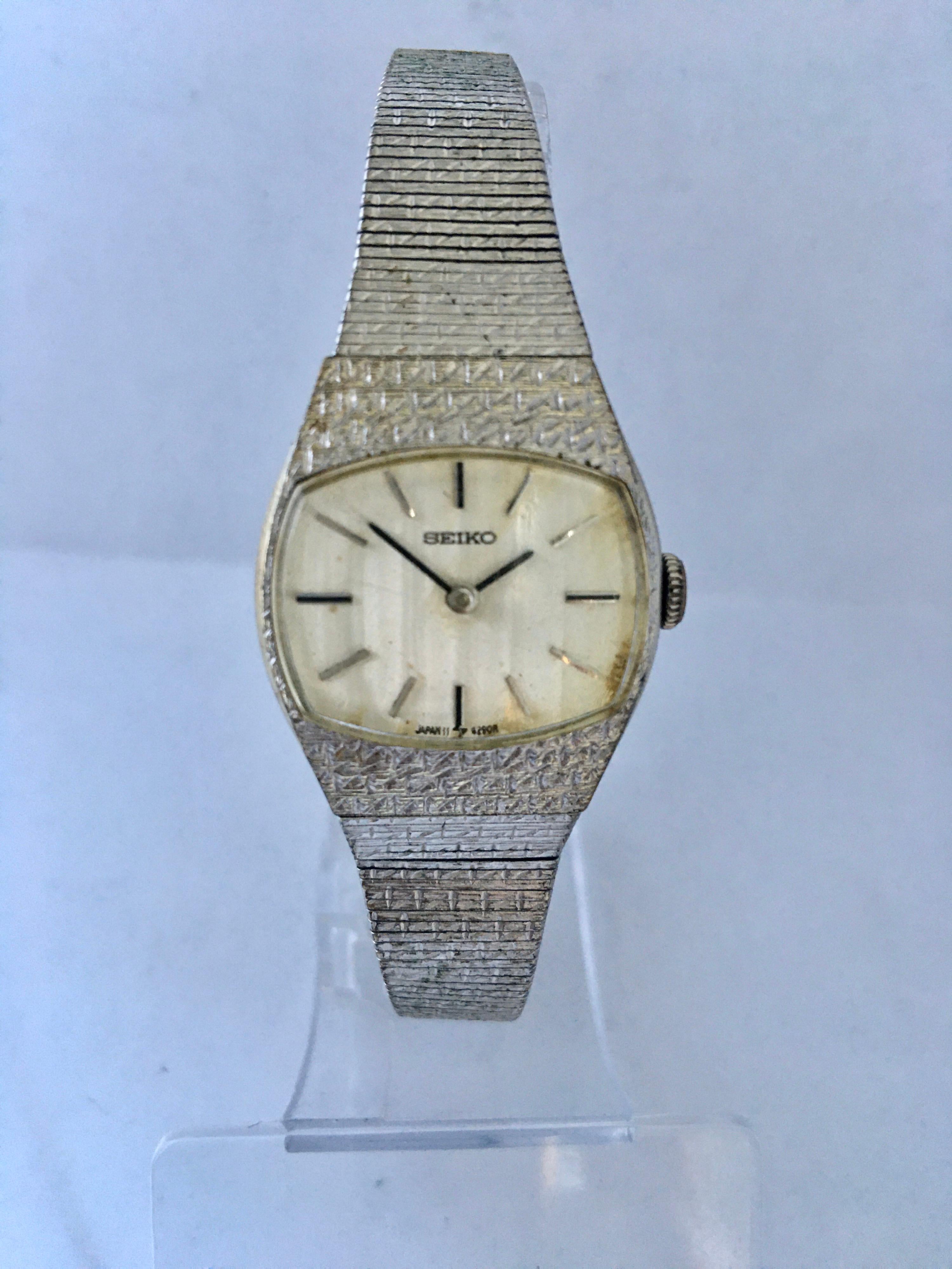 Women's Vintage 1980s Seiko Mechanical Ladies Watch For Sale