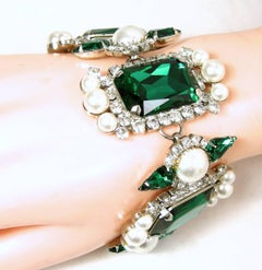 Vintage 1980s Signed By Tiara Outstanding Green Crystal And Faux Pearl Bracelet