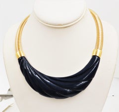 Retro 1980s Signed Monet Goldtone Molded Navy Blue Lucite Collar Necklace