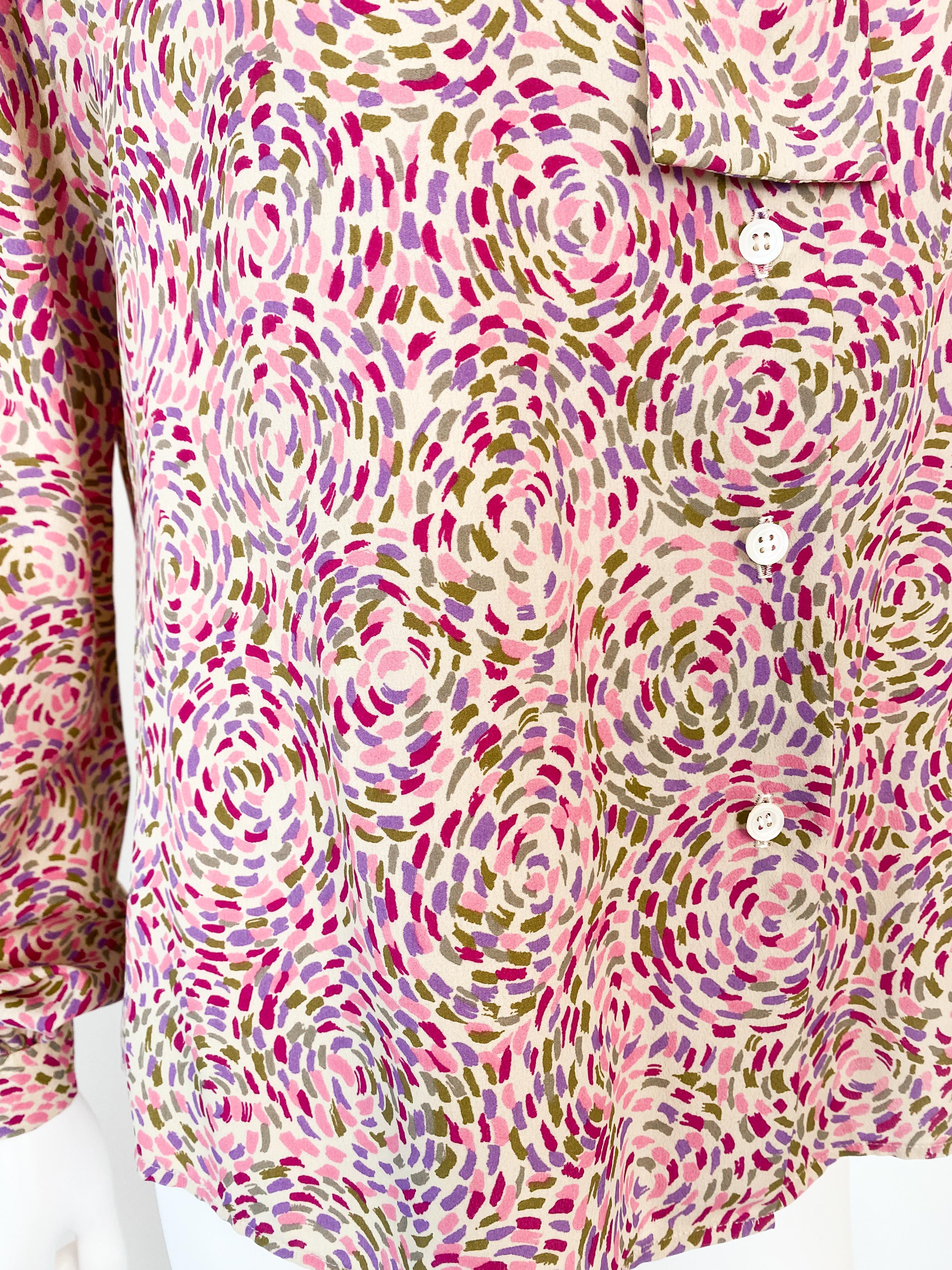 Vintage 1980s Silky Polyester Blouse Top Pink Pointillism Print Size 8 For Sale 6