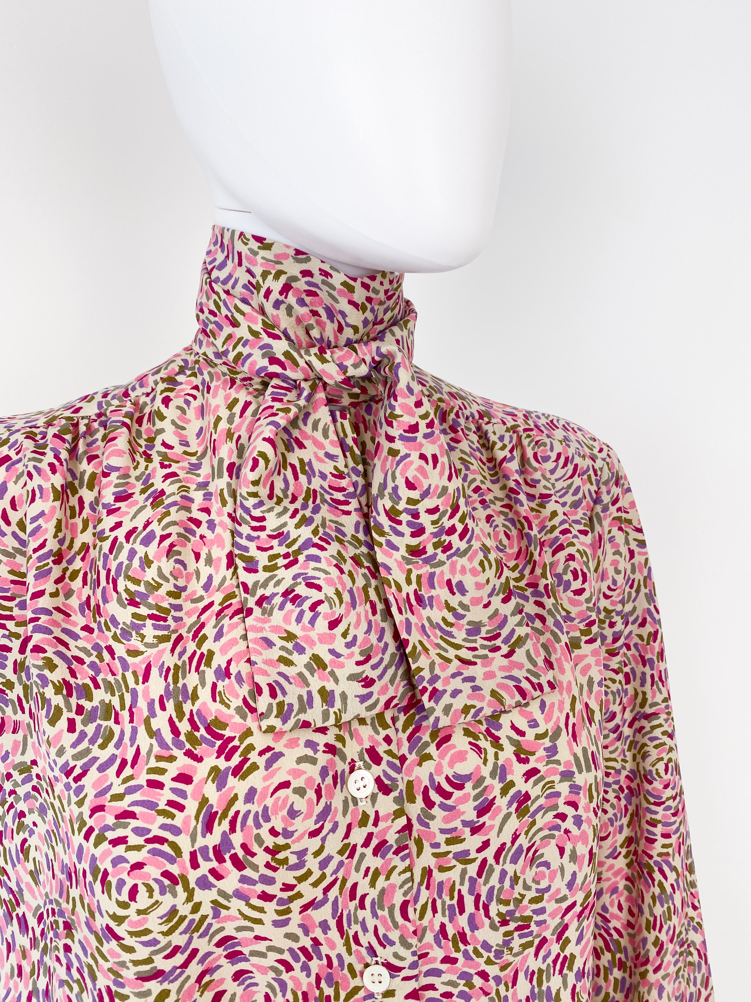 Vintage 1980s Silky Polyester Blouse Top Pink Pointillism Print Size 8 For Sale 2