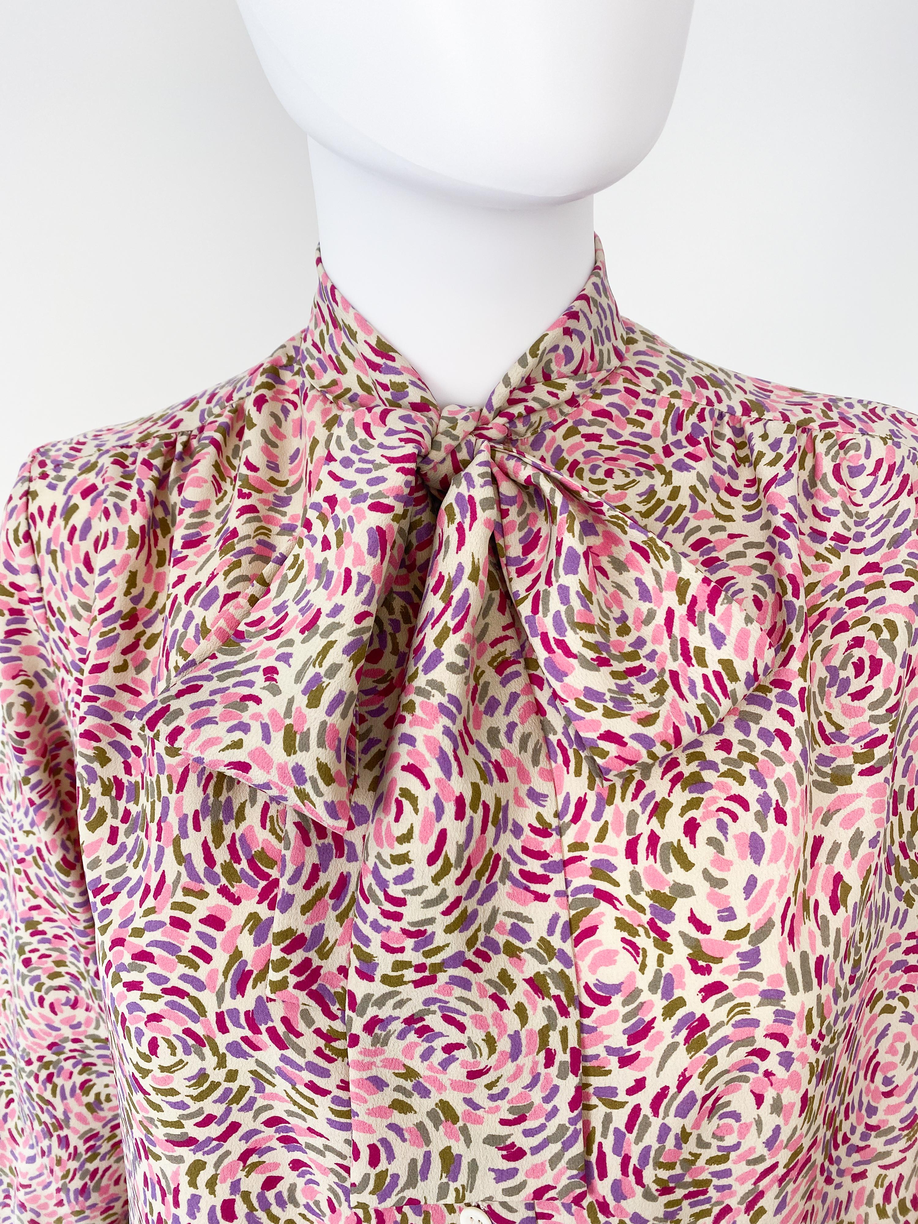 Vintage 1980s Silky Polyester Blouse Top Pink Pointillism Print Size 8 For Sale 3