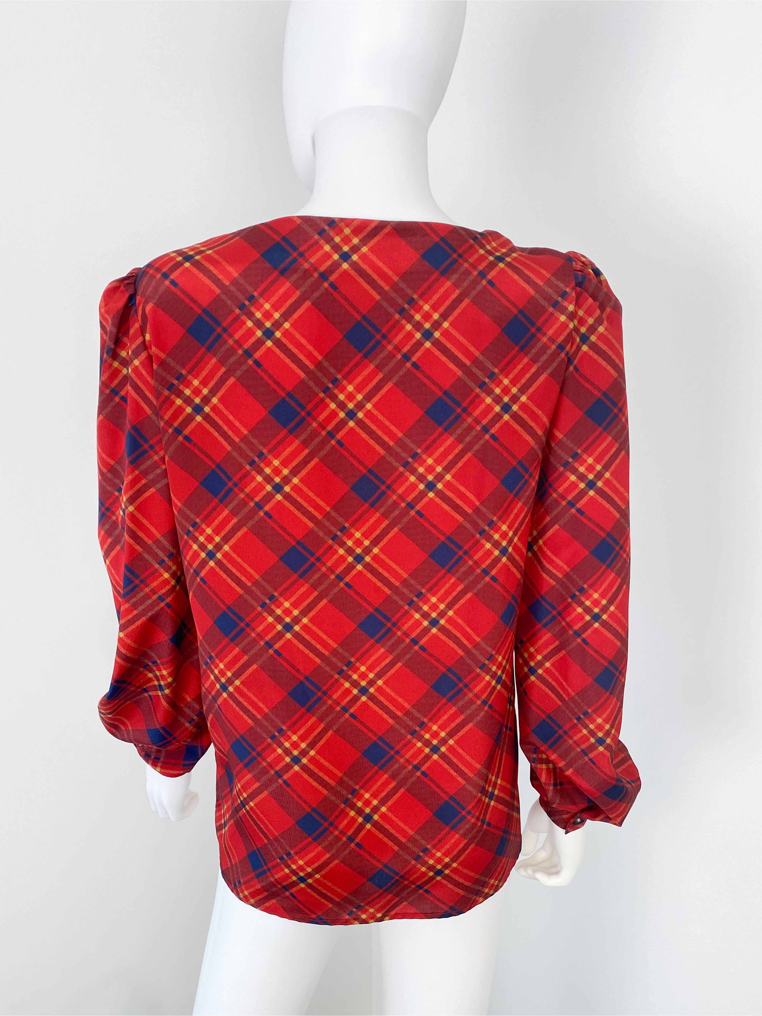 Vintage 1980s Silky Polyester Blouse Top Red and Blue Tartan Size 6/8 For Sale 10