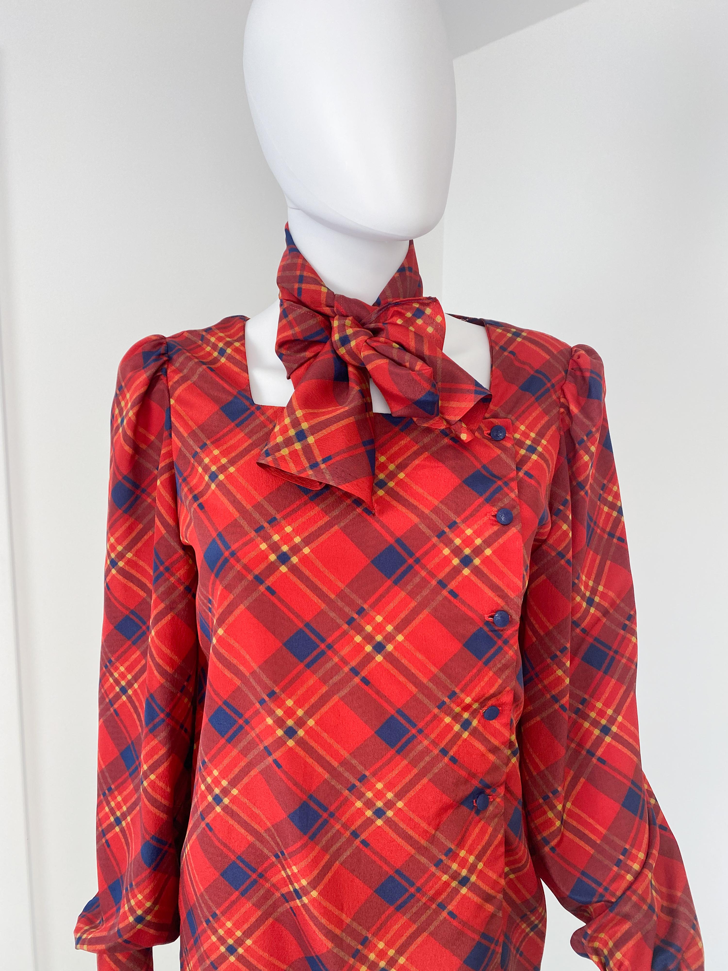 Vintage 1980s Silky Polyester Blouse Top Red and Blue Tartan Size 6/8 For Sale 3