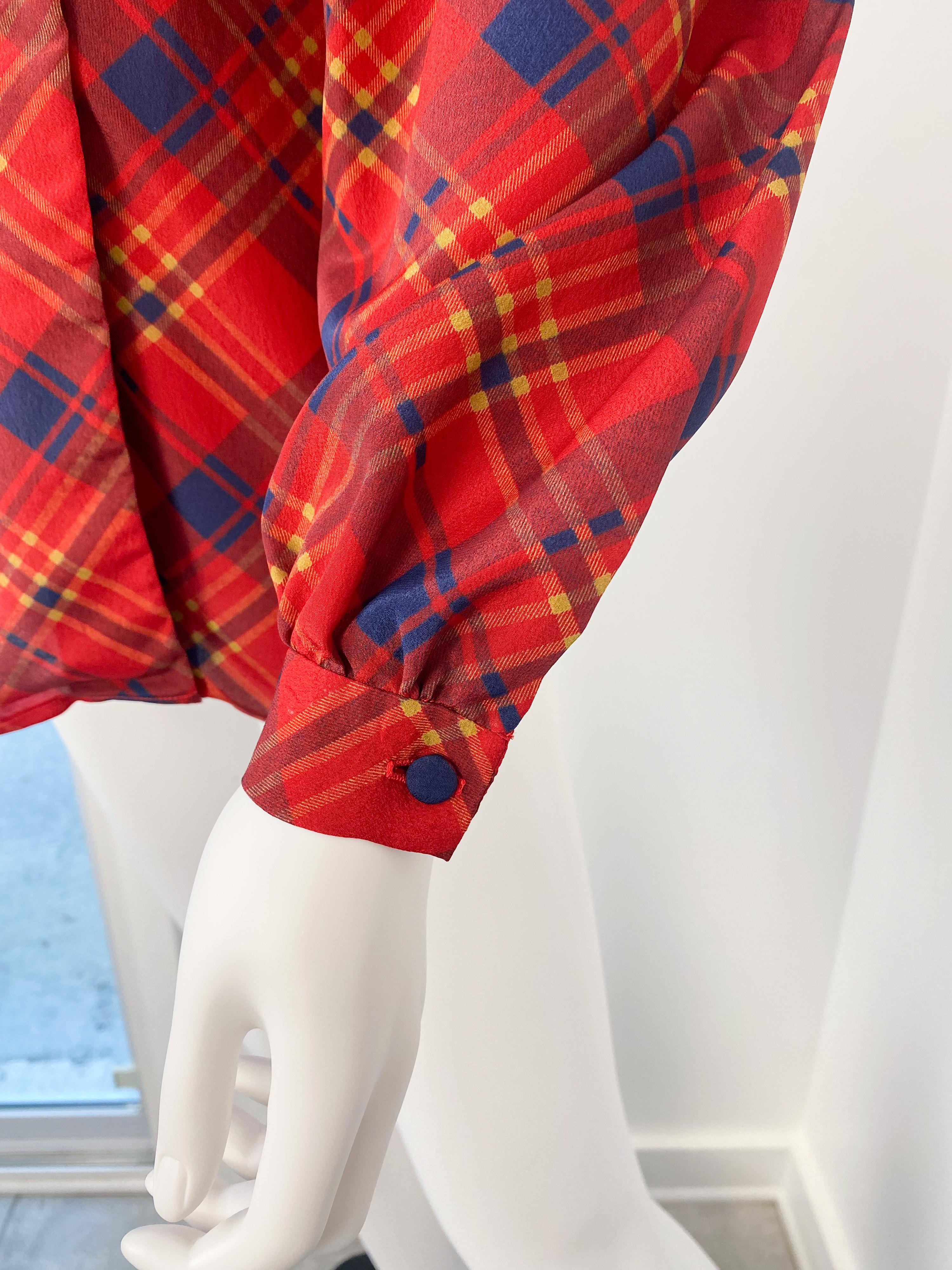 Vintage 1980s Silky Polyester Blouse Top Red and Blue Tartan Size 6/8 For Sale 5