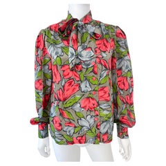 Vintage 1980er Jahre Seide Polyester Bluse Top Rot und Grau Blumen Größe 8/10