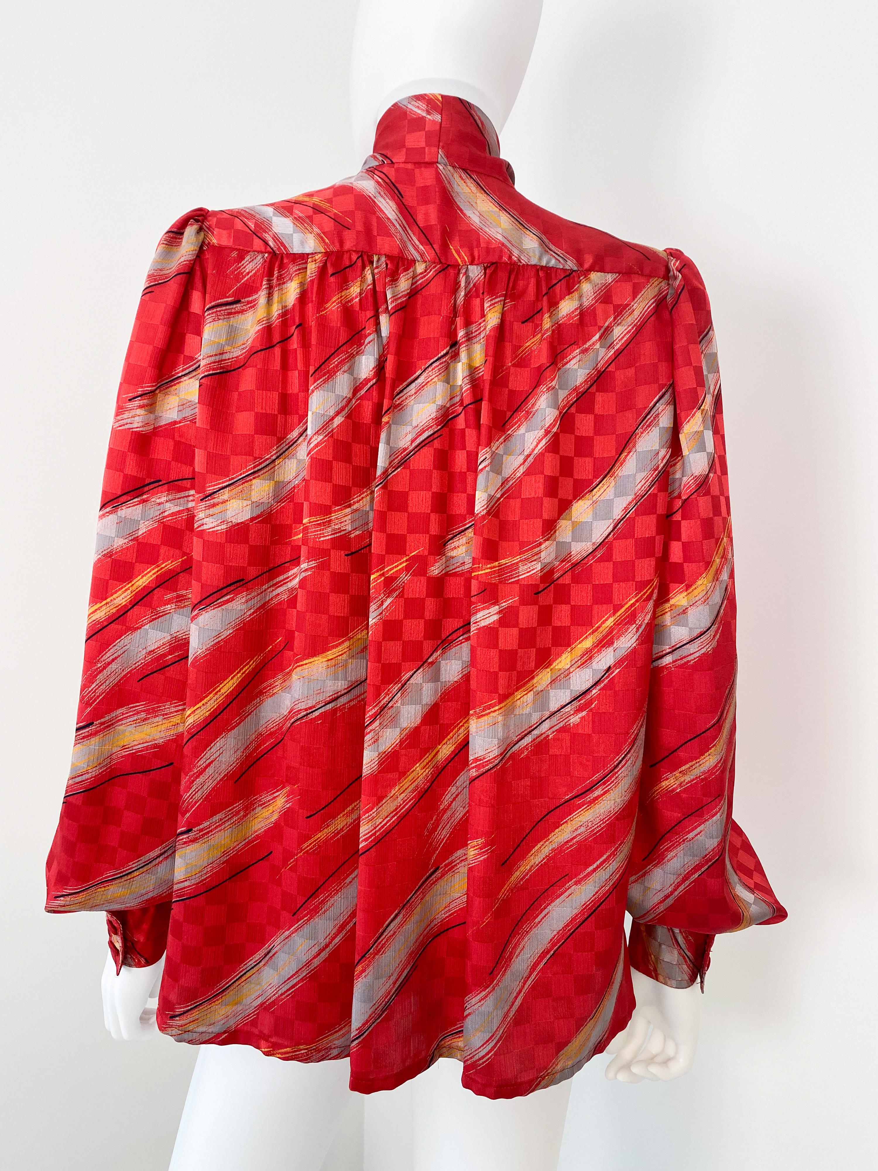 Vintage 1980s Silky Polyester Blouse Top Red and Gray Slashes Size 10/12 For Sale 5