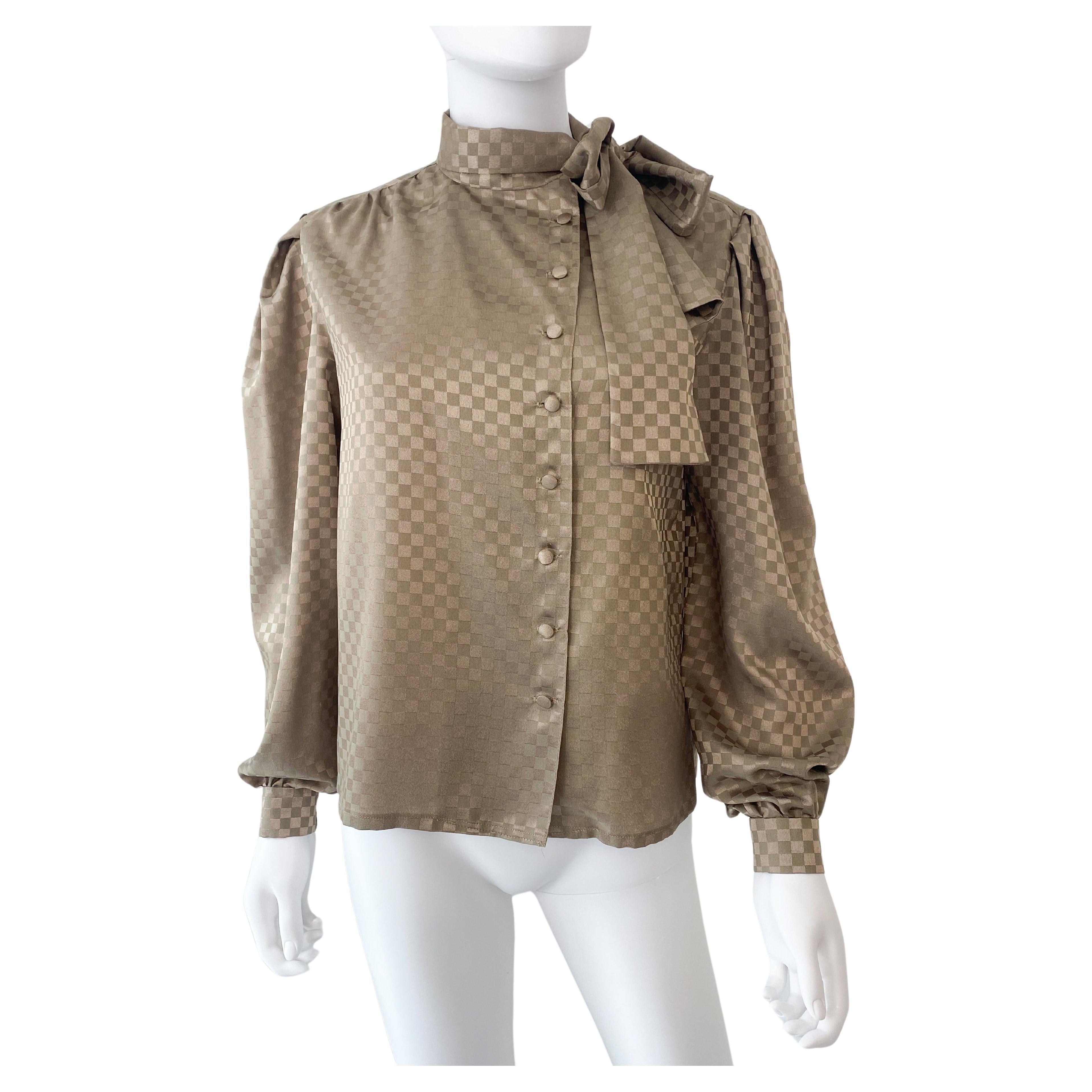 Vintage anni '80: camicetta con fiocco in poliestere marrone con stampa geometrica Taglia 6/8 in vendita