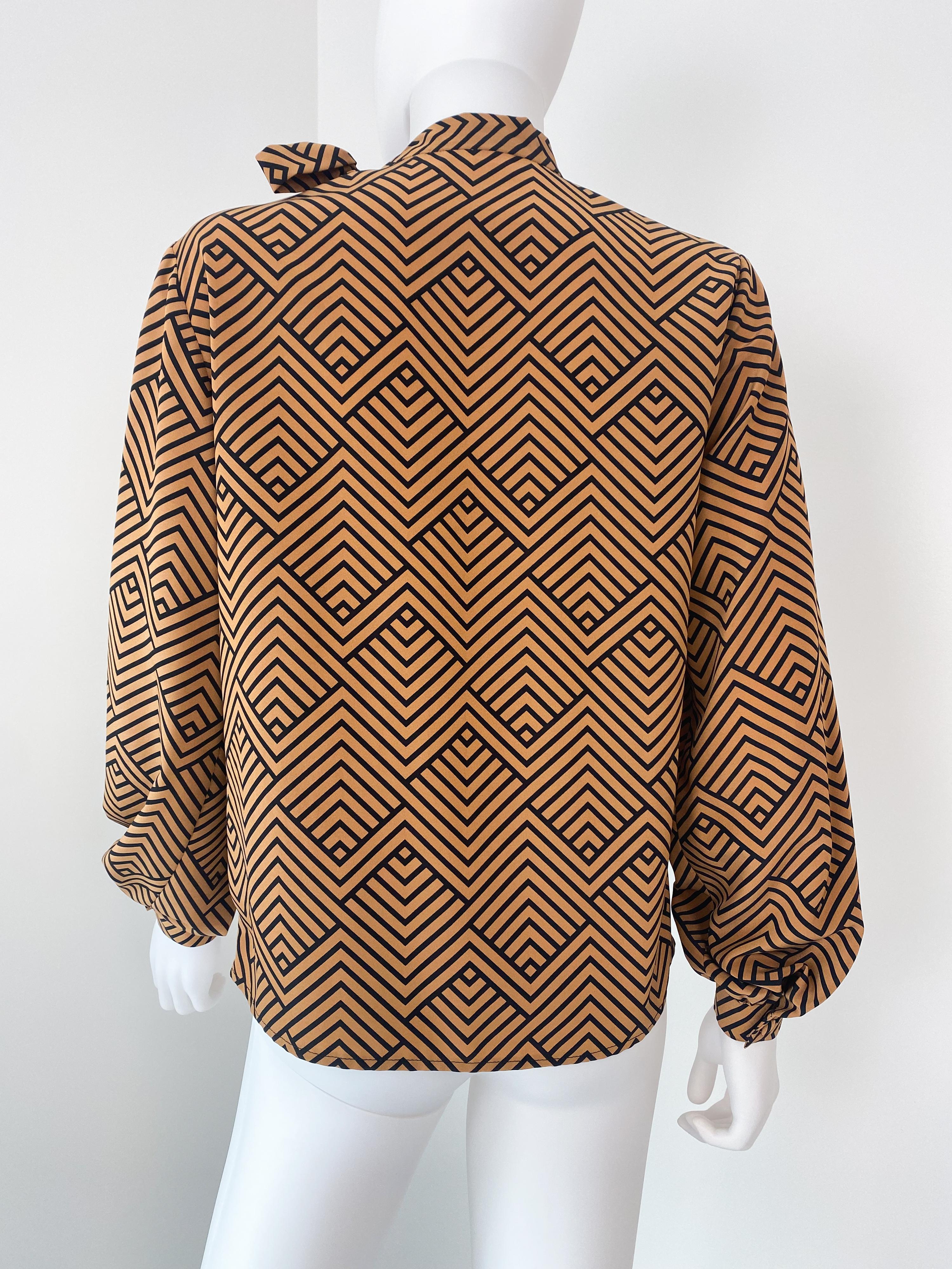 Camicetta con fiocco in poliestere setoso anni '80, ZigZag Orange, taglia 6/8 in vendita 4