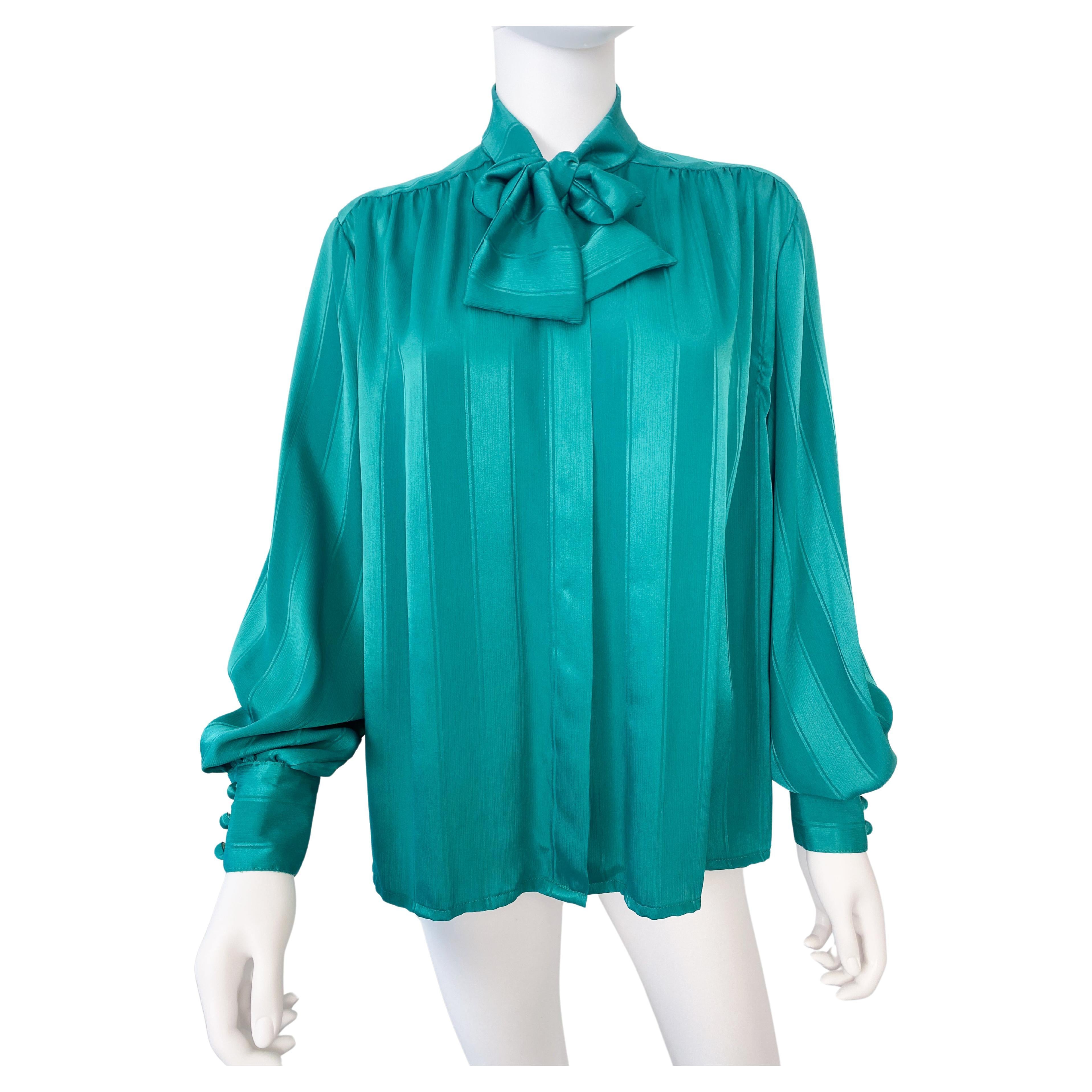 Vintage 1980s Silky Polyester Bow Blouse Top Emerald Green Stripes Size 12/14 For Sale