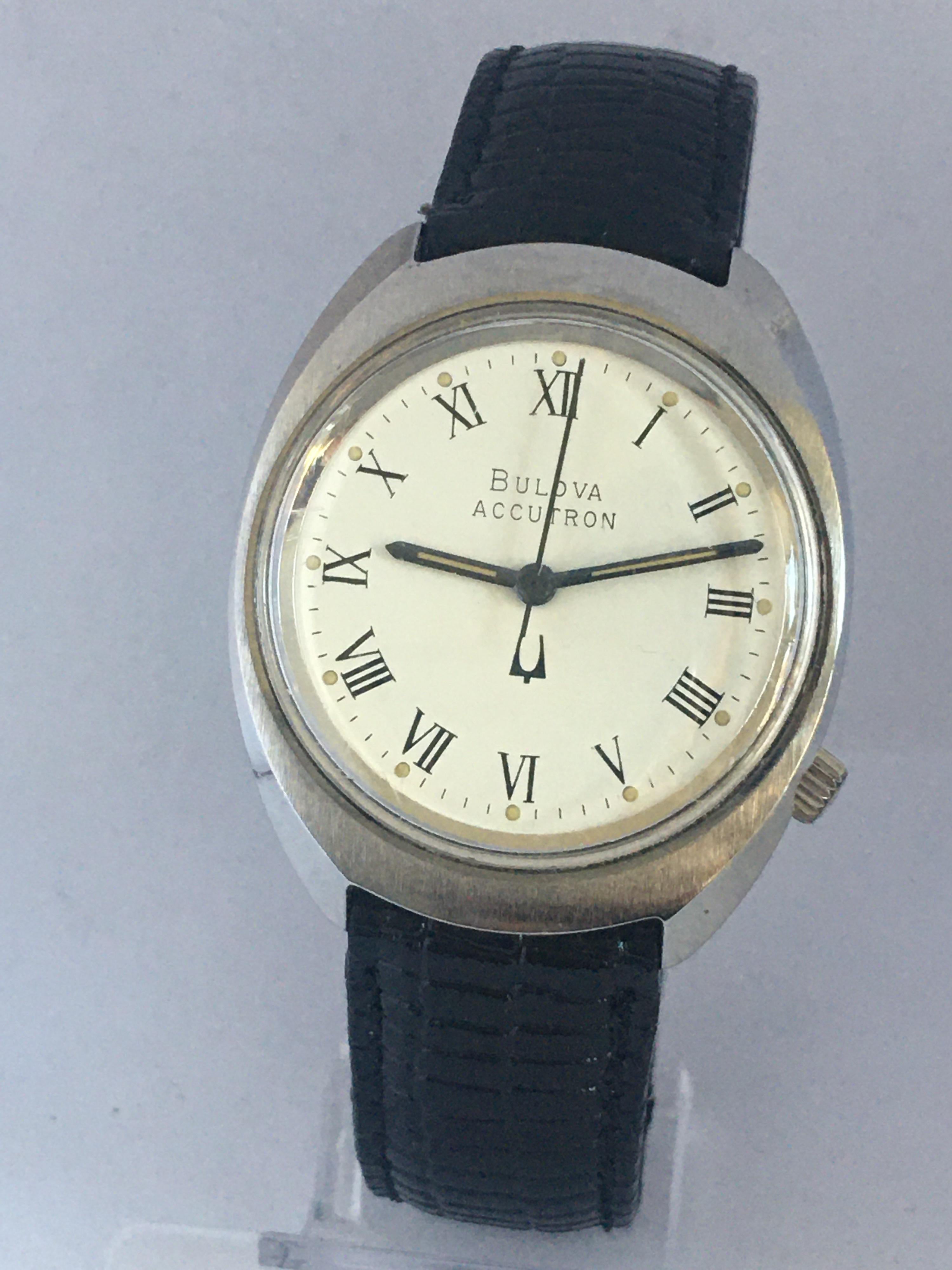 Vintage 1980s Stainless Steel Bulova Accutron Watch For Sale 7