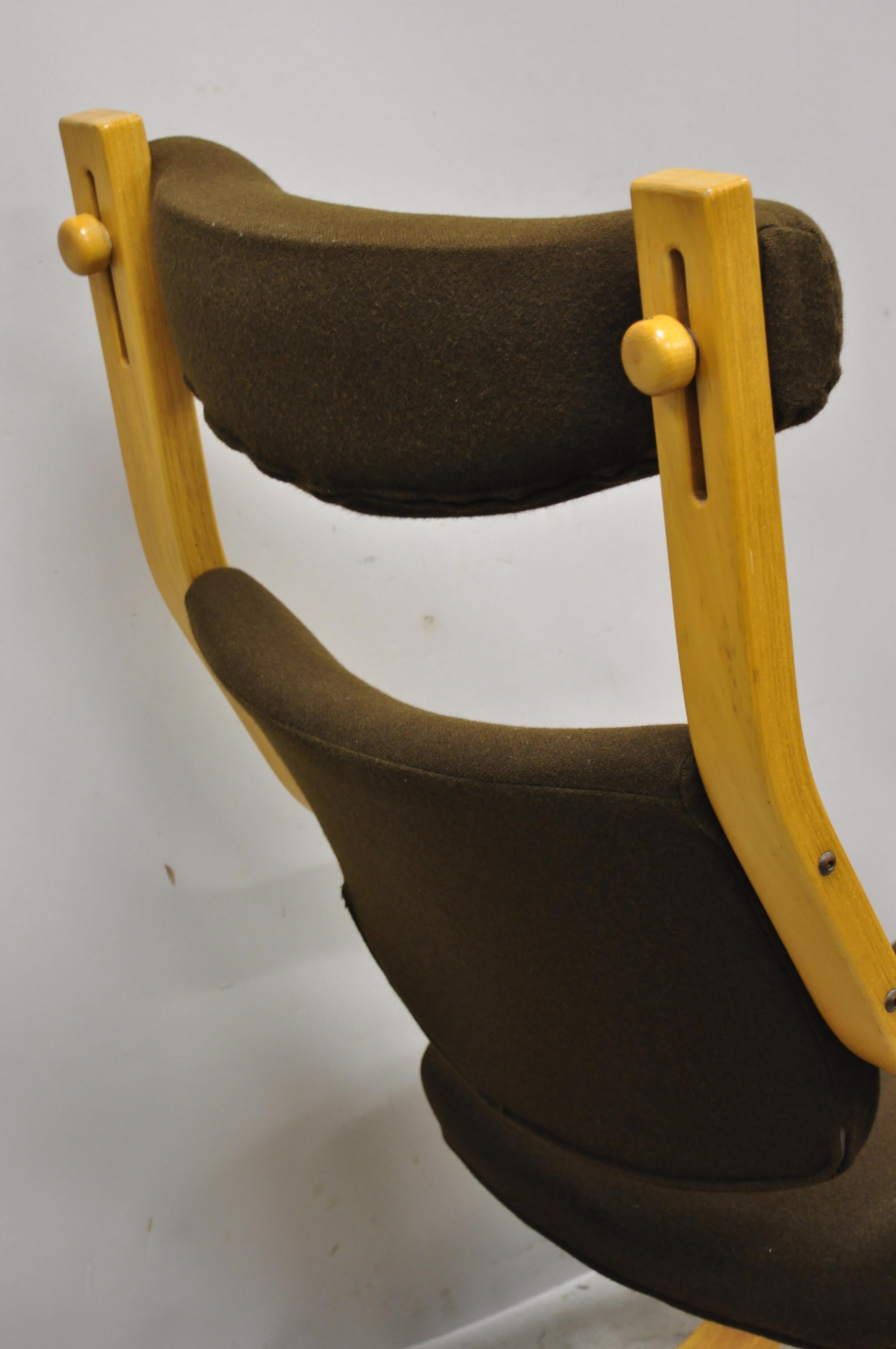 Mid-Century Modern Vintage 1980s Stokke Varier Zero Gravity Balance Balans Bentwood Lounge Chair