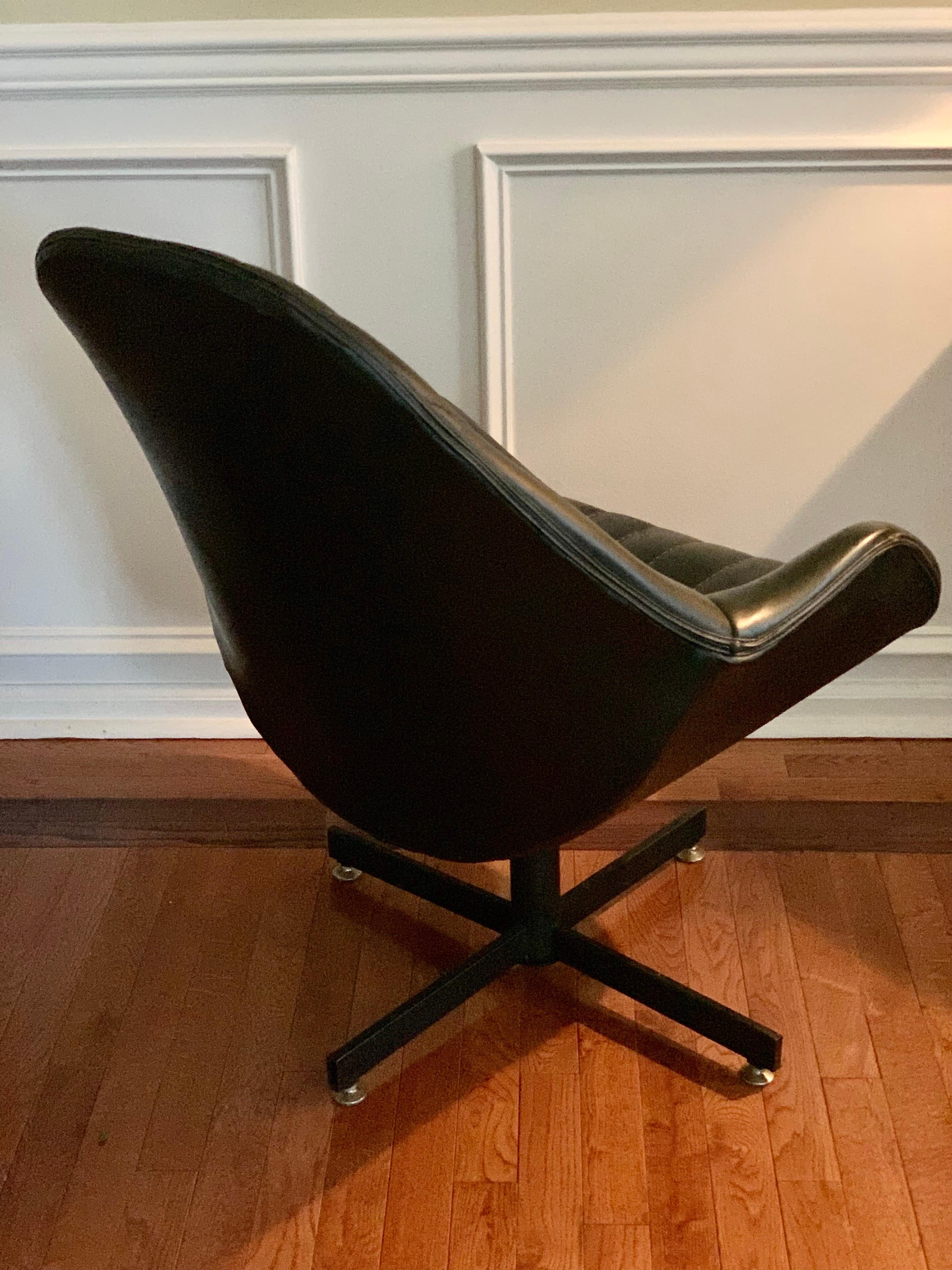 Ebonized Vintage 1980's Swivel Bucket Lounge Chair For Sale