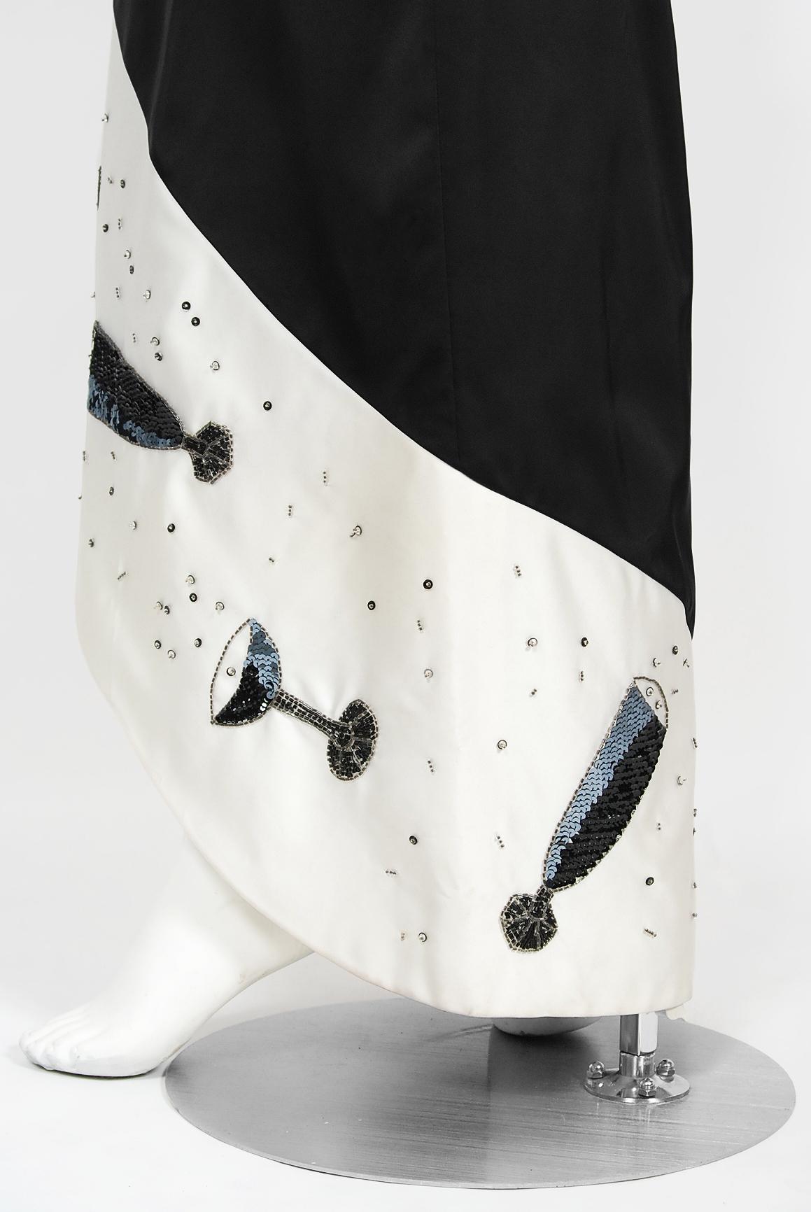 Robe de soirée vintage Paris Couture des années 1980, noire et blanche avec lunettes de champagne fantaisie en vente 8