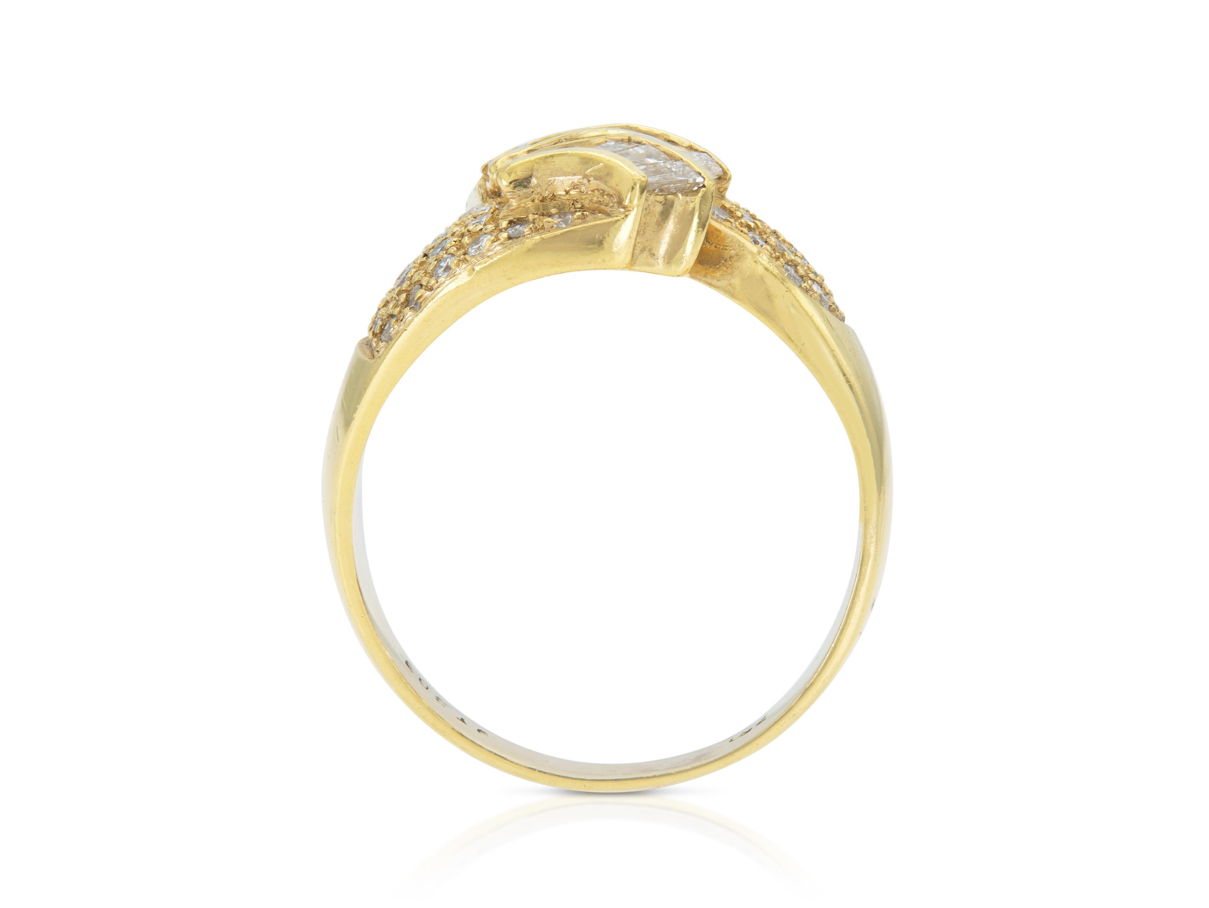 Anello vintage degli anni '80 con diamanti taglio baguette e tondo In condizioni buone in vendita a New York, NY