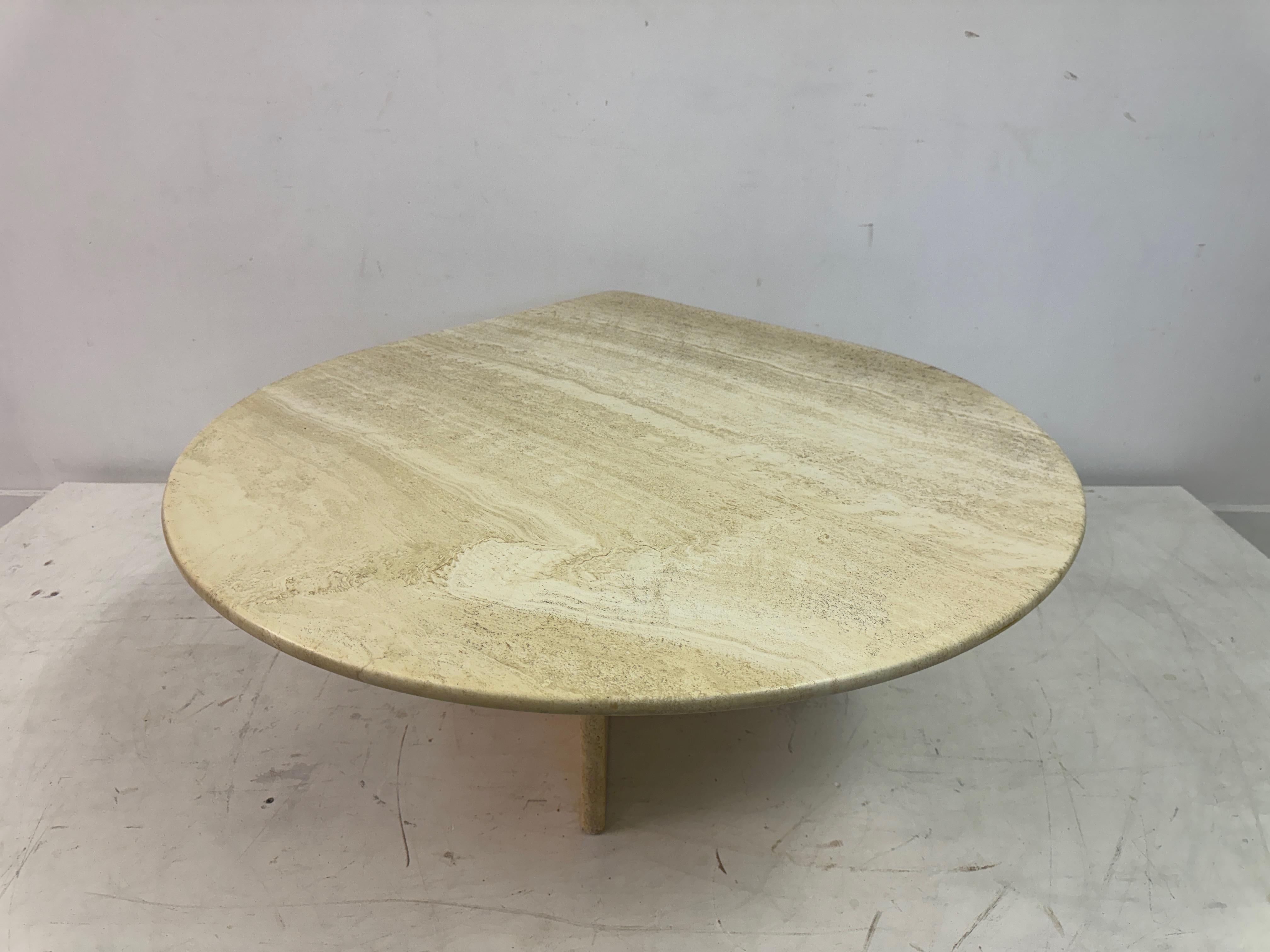 Table basse en travertin vintage des années 1980 en forme de larmes en vente 10