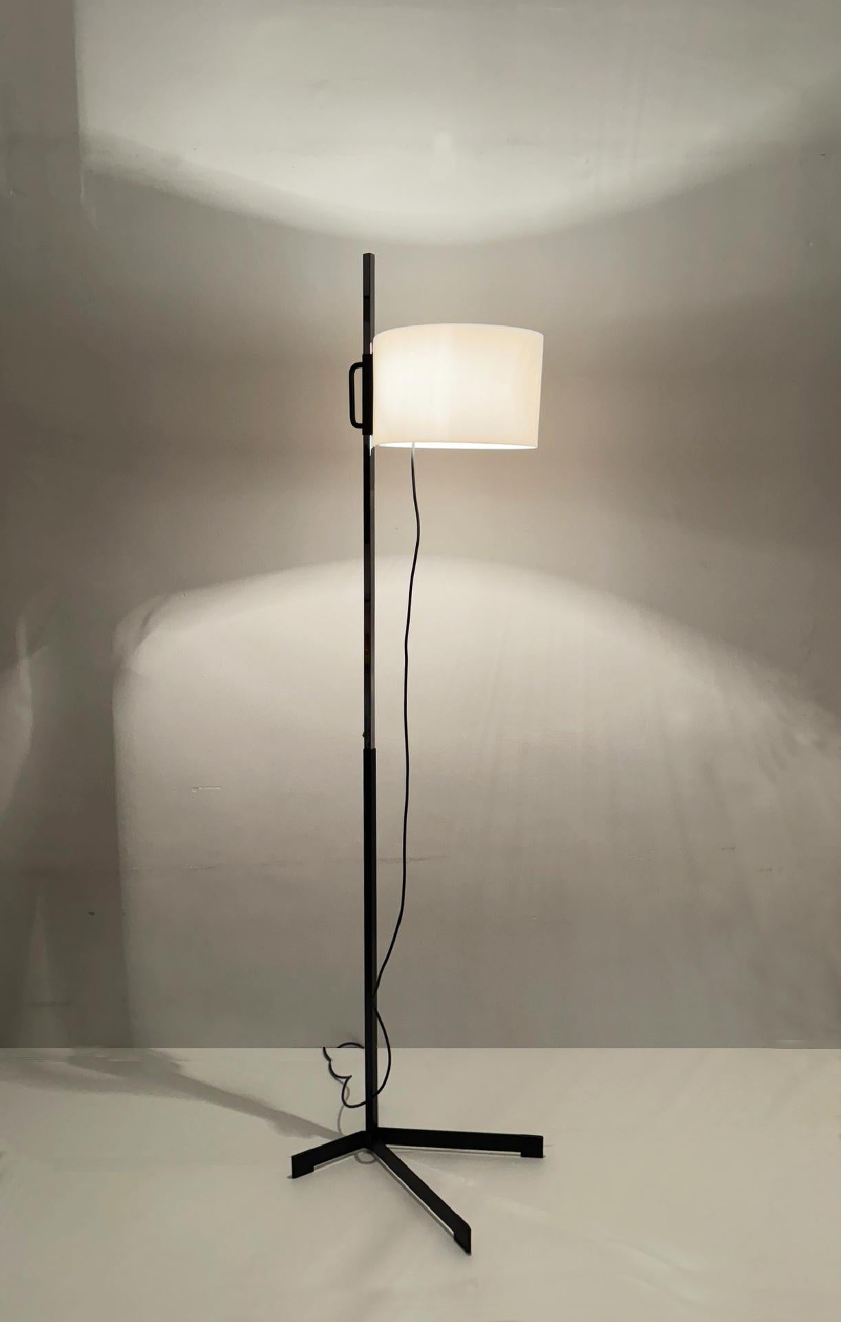 Lámpara de pie TMC vintage de los años 80 reedición de Miguel Milá para Barcelona Design (BD) en Excelente Estado en BARCELONA, ES