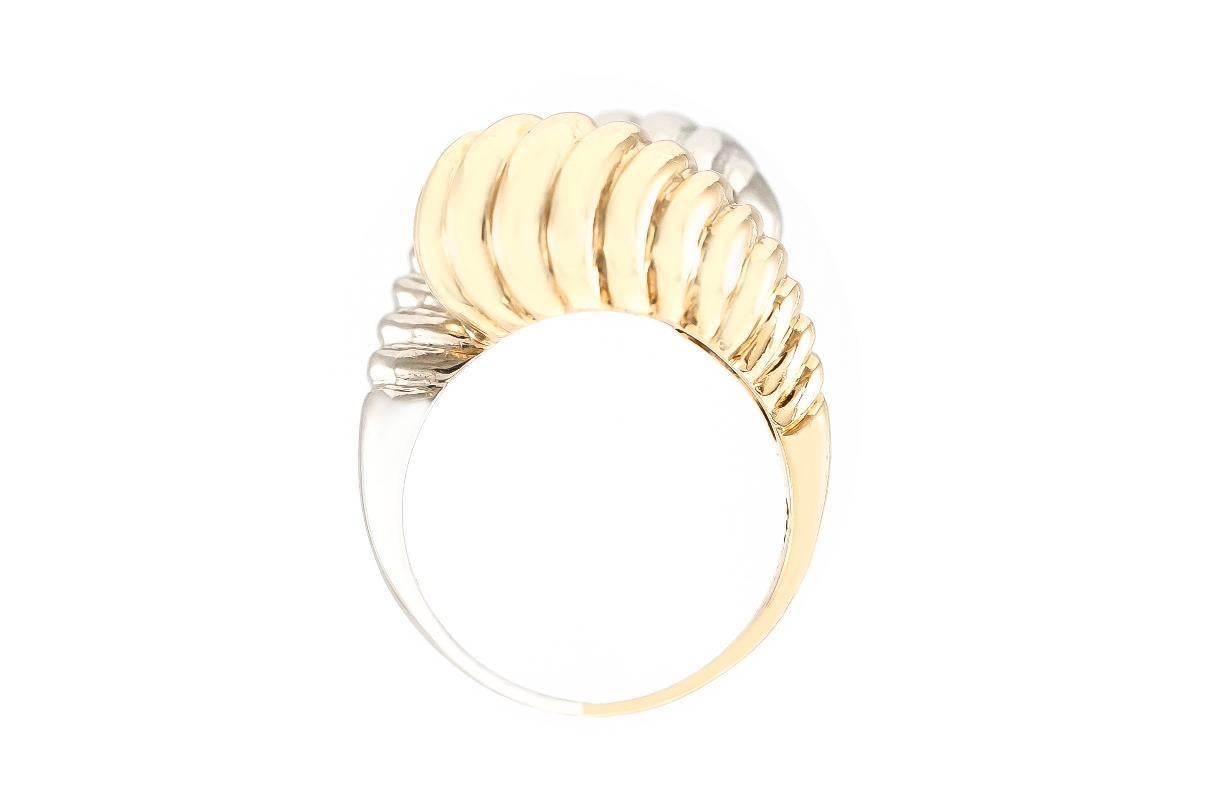 Vintage 1980s Two-Toned Bypass Ring In Good Condition For Sale In New York, NY