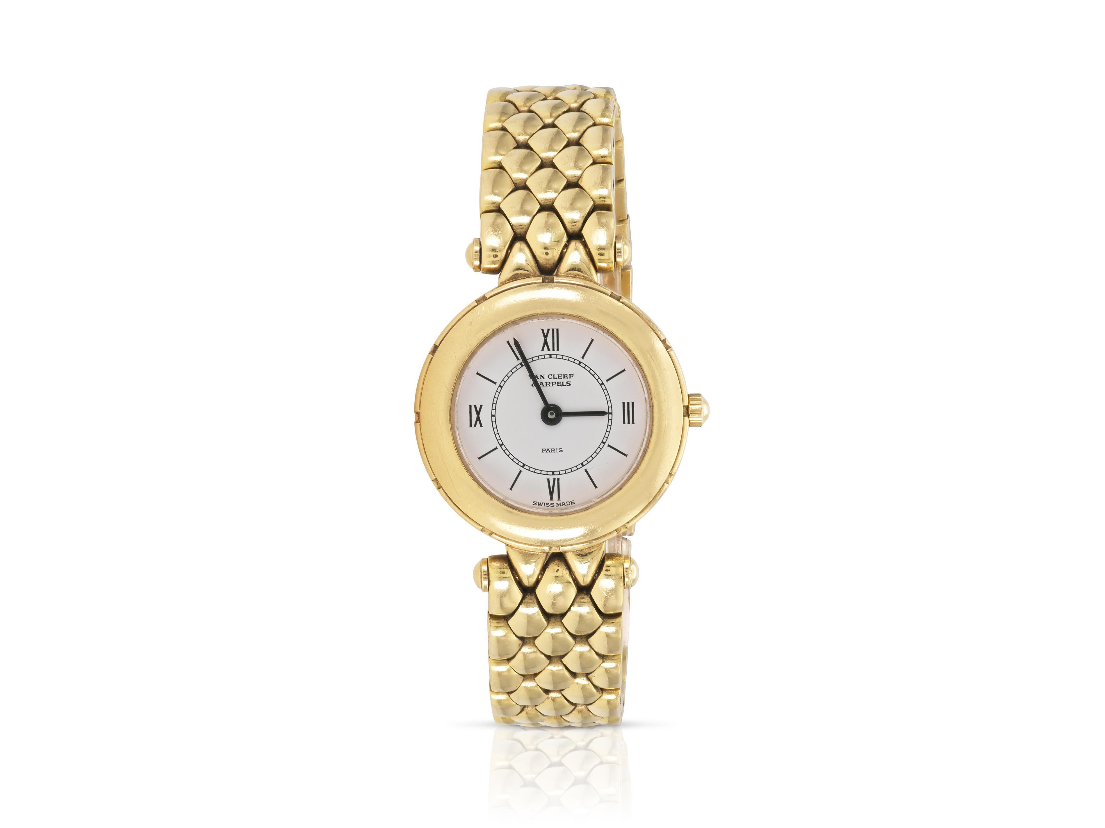 Finely crafted in 18k yellow gold, with white dial. 
Signed by Van Cleef & Arpels
Circa 1980's
Size 6 inches