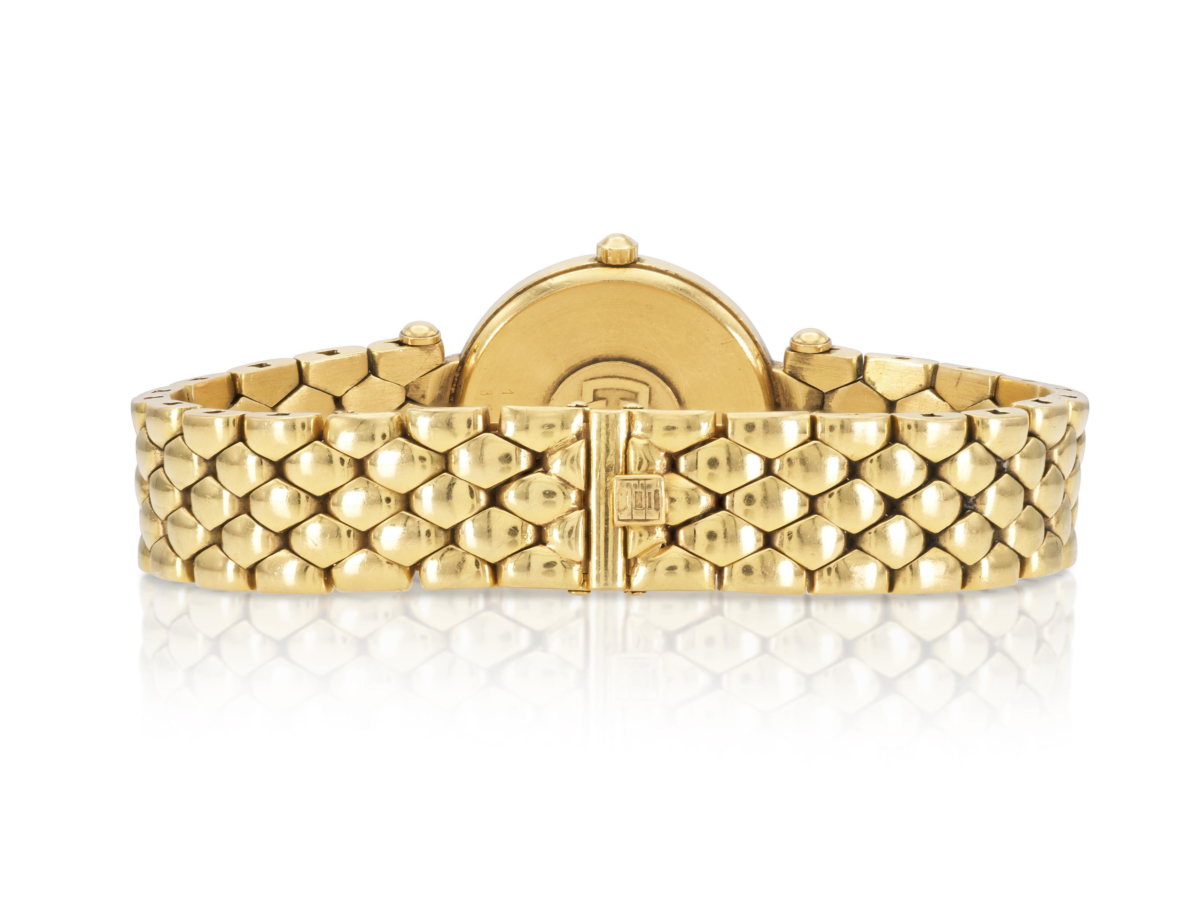 Vintage 1980s Van Cleef & Arpels Gold Watch In Good Condition For Sale In New York, NY