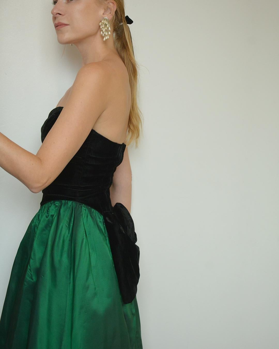 Vintage 1980s Velvet Basque-Waist Party Dress with Bow Detail 2